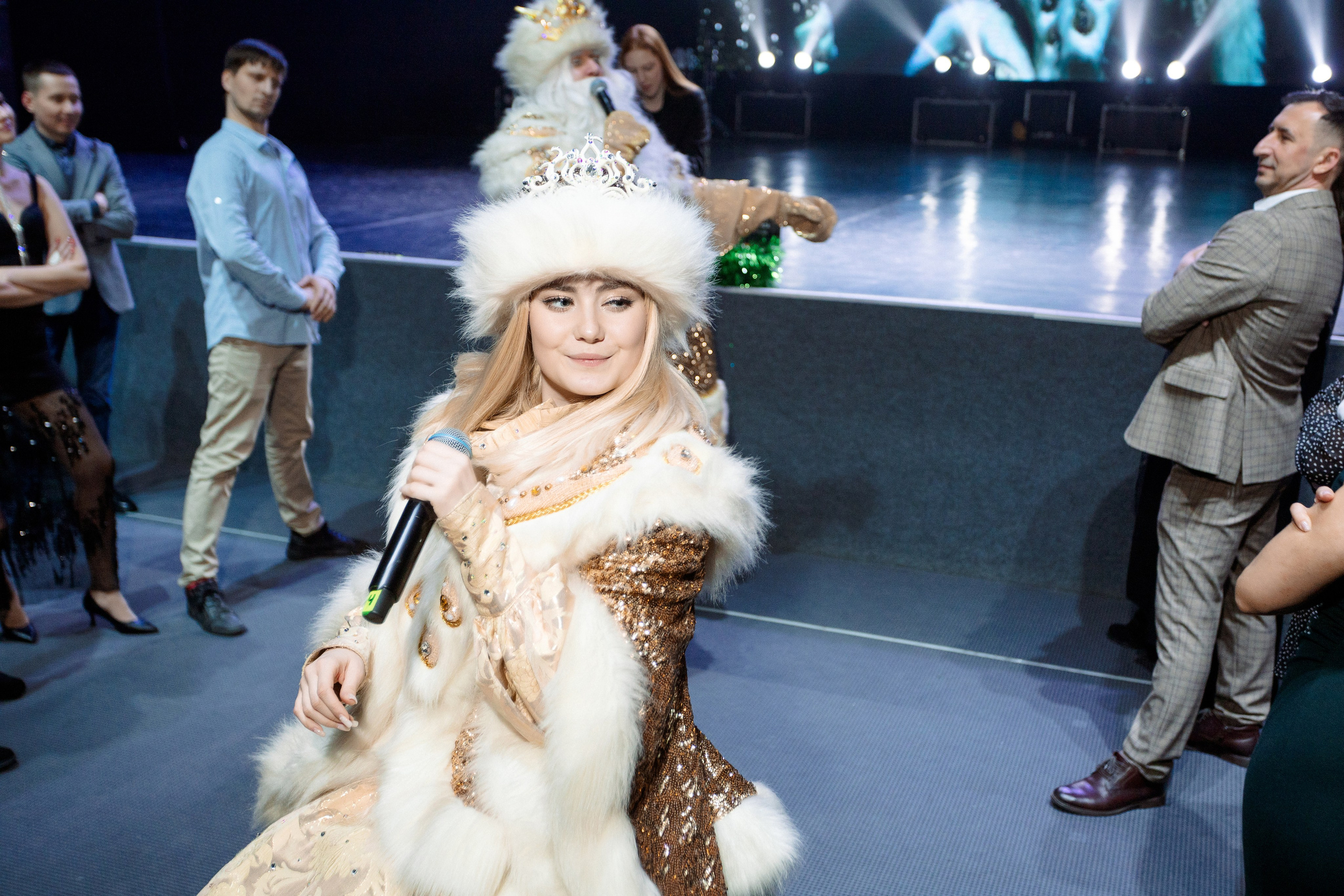 РЕПОРТАЖ: НОВЫЙ ГОД В ДК МЕТАЛЛУРГ. Профессиональный фотограф в Ижевске Леша Петров