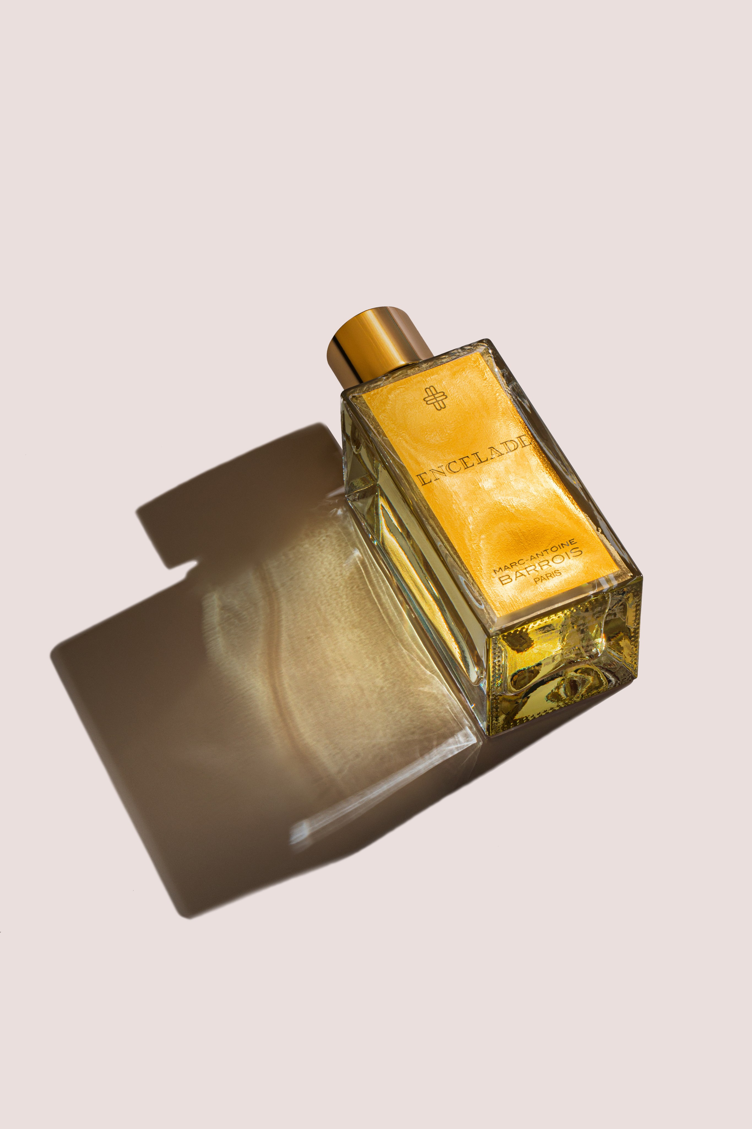 Художественная обработка парфюмов | Студия SVITHART