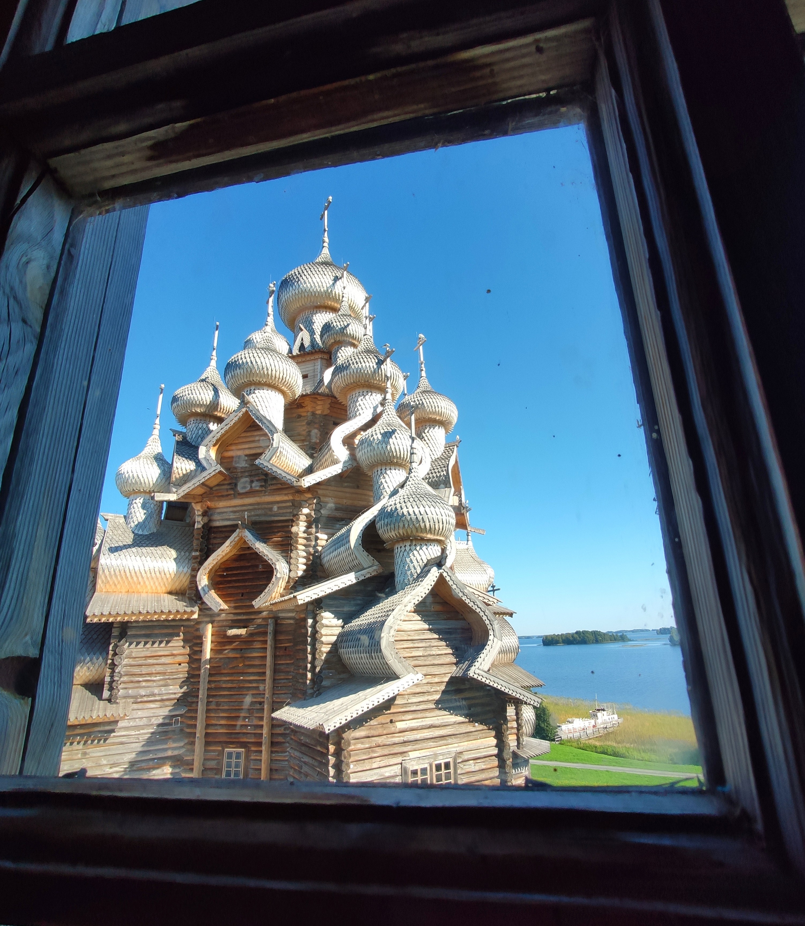 Церковь реставрировали несколько раз на протяжении XX в, последняя реставрация завершалась во время нашего посещения