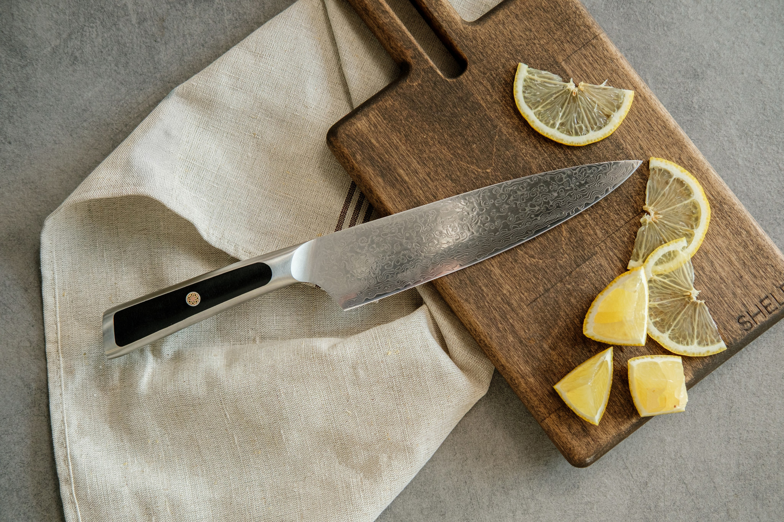 Подготовка к съемке кухонных ножей в СПб. Фотосессия для маркетплейсов