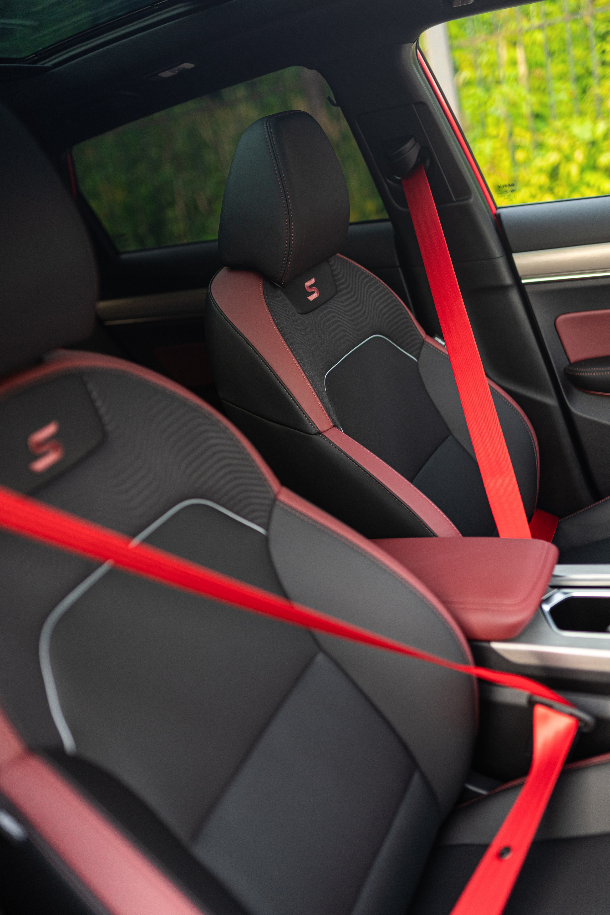 Винилография на Geely Coolray. Студия дизайна и оклейки авто Barmaley Design