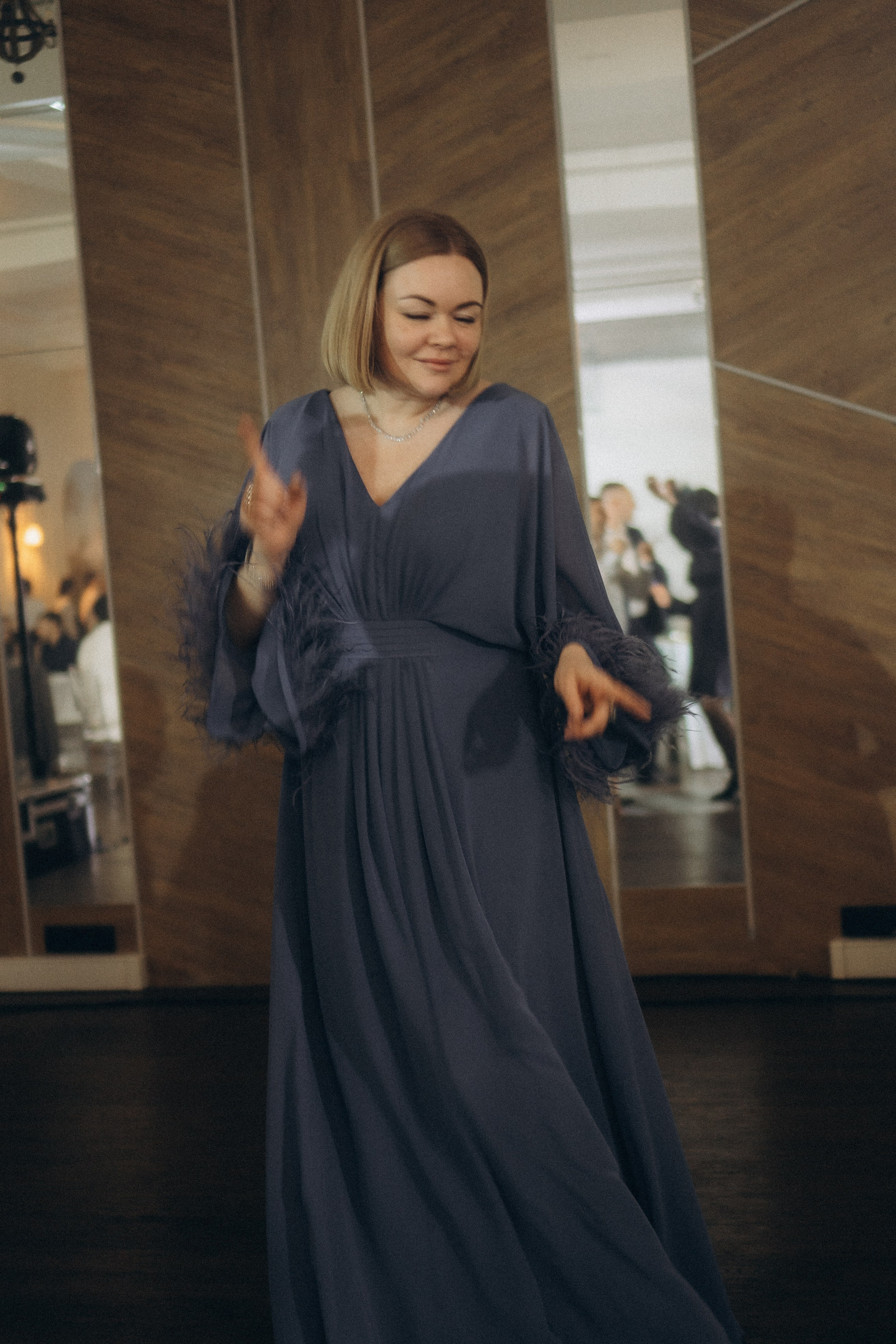 СВАДЕБНАЯ СЬЕМКА СБОРОВ В ОТЕЛЕ И ВЫЕЗД НА ЦЕРЕМОНИЮ (СНЯТО В СИБИРЕ В НИЖНЕВАРТОВСКЕ). Профессиональный фотограф, Санкт-Петербург — Виктория Богомолова