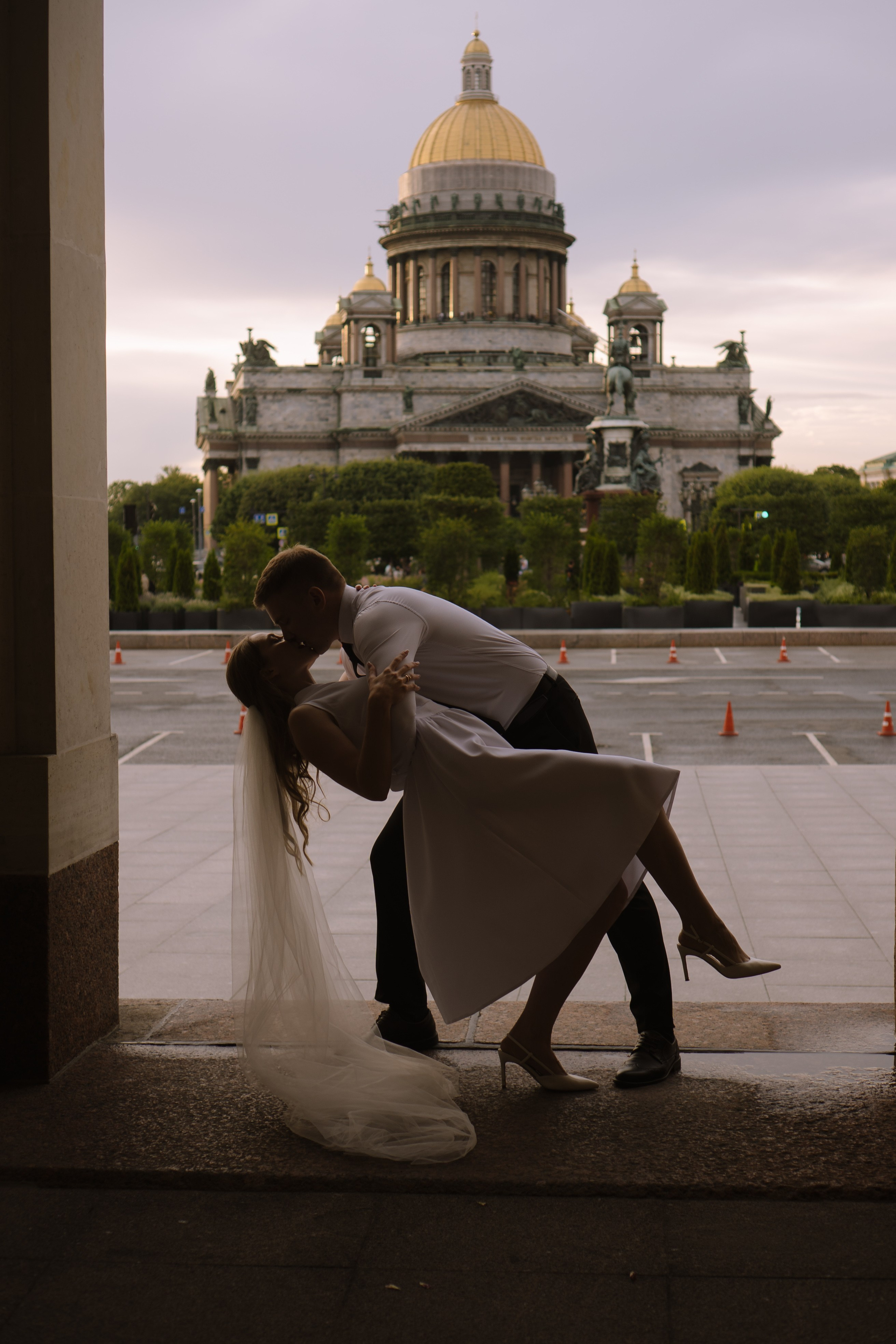 СВАДЕБНАЯ СЬЕМКА С ИСАКИЕВСКИМ СОБОРОМ, АСТОРИЯ И ЗАКОНОДАТЕЛЬНОЕ СОБРАНИЕ. Профессиональный фотограф, Санкт-Петербург — Виктория Богомолова