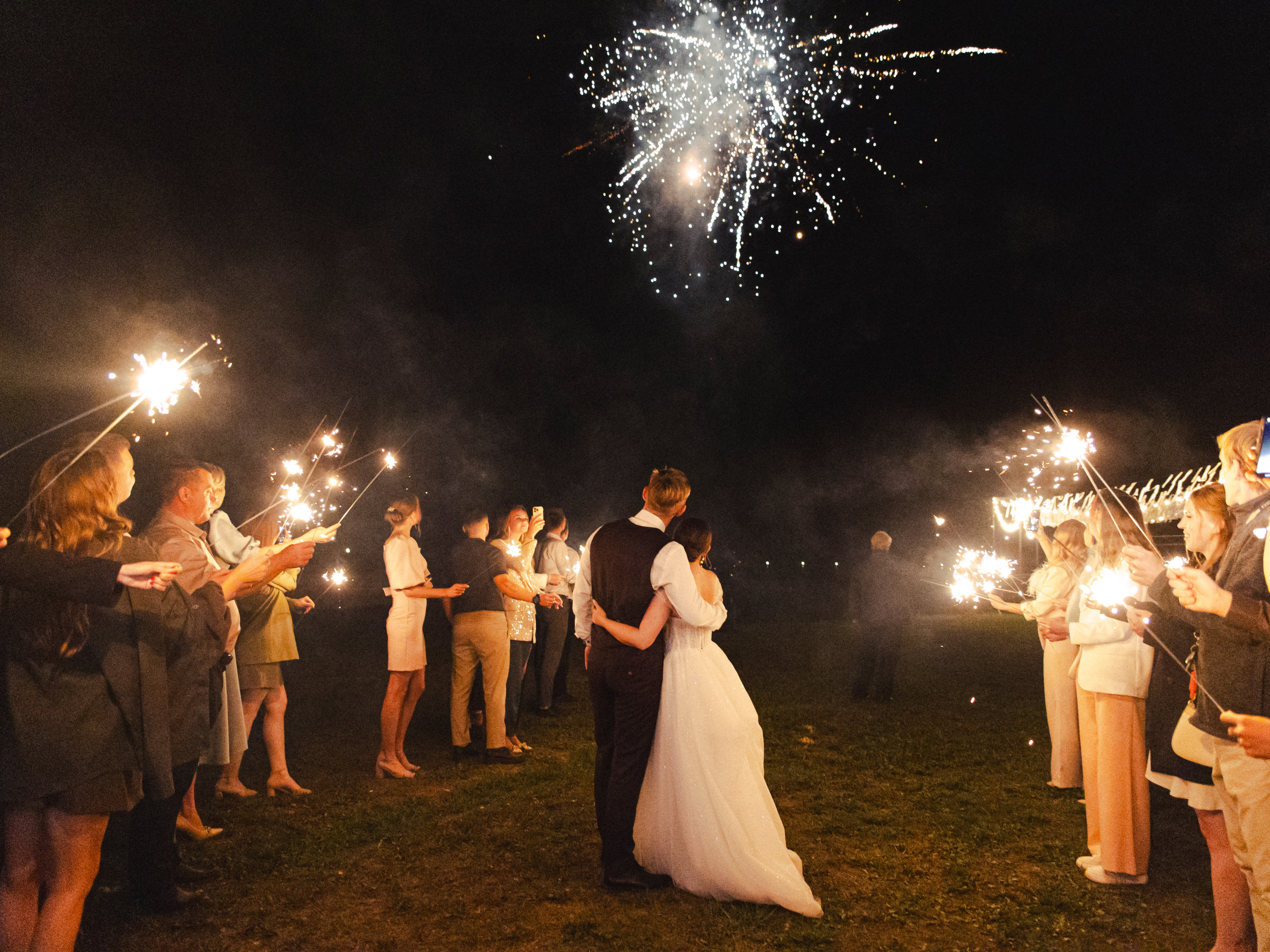 Выездная регистрация в Любогорье. Фотограф СПБ Засорина Юлия