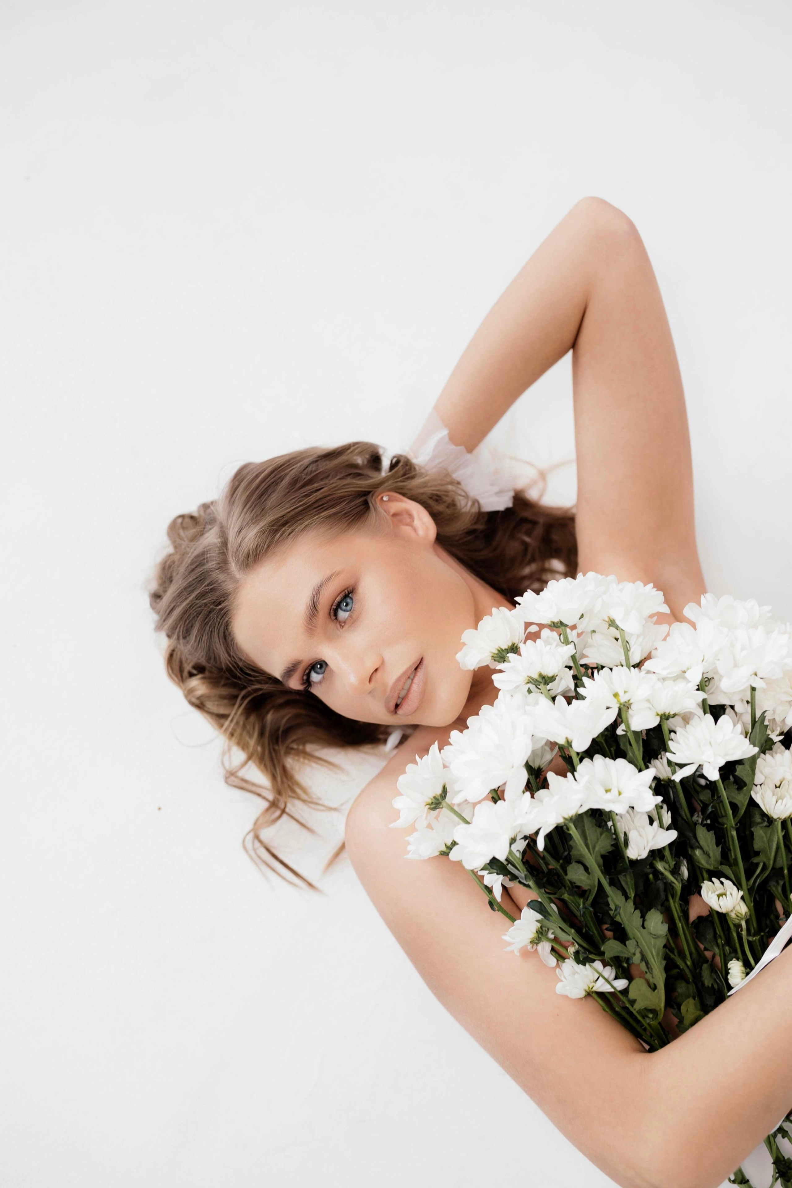 Lightness. Anika Moc