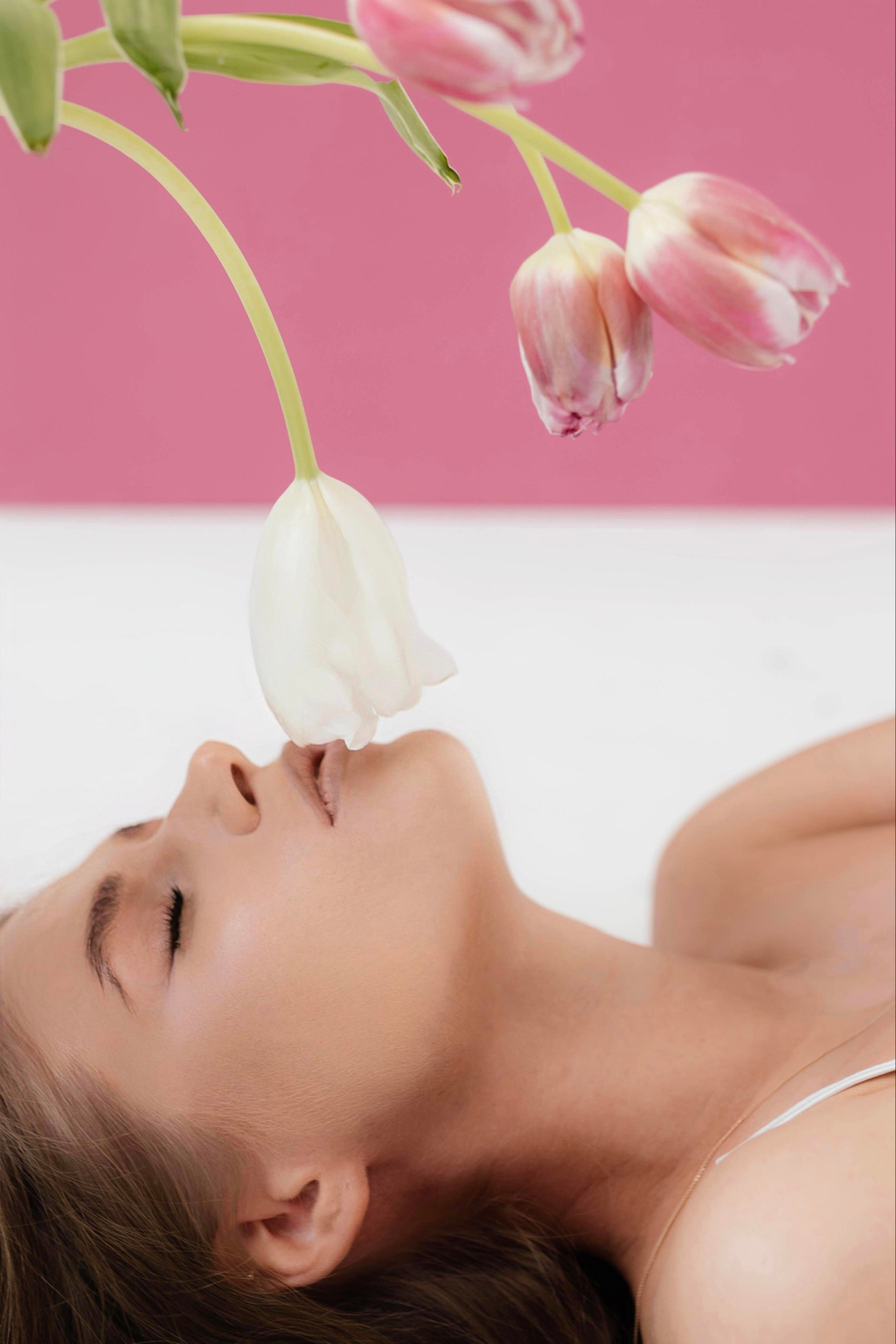 Lightness. Anika Moc