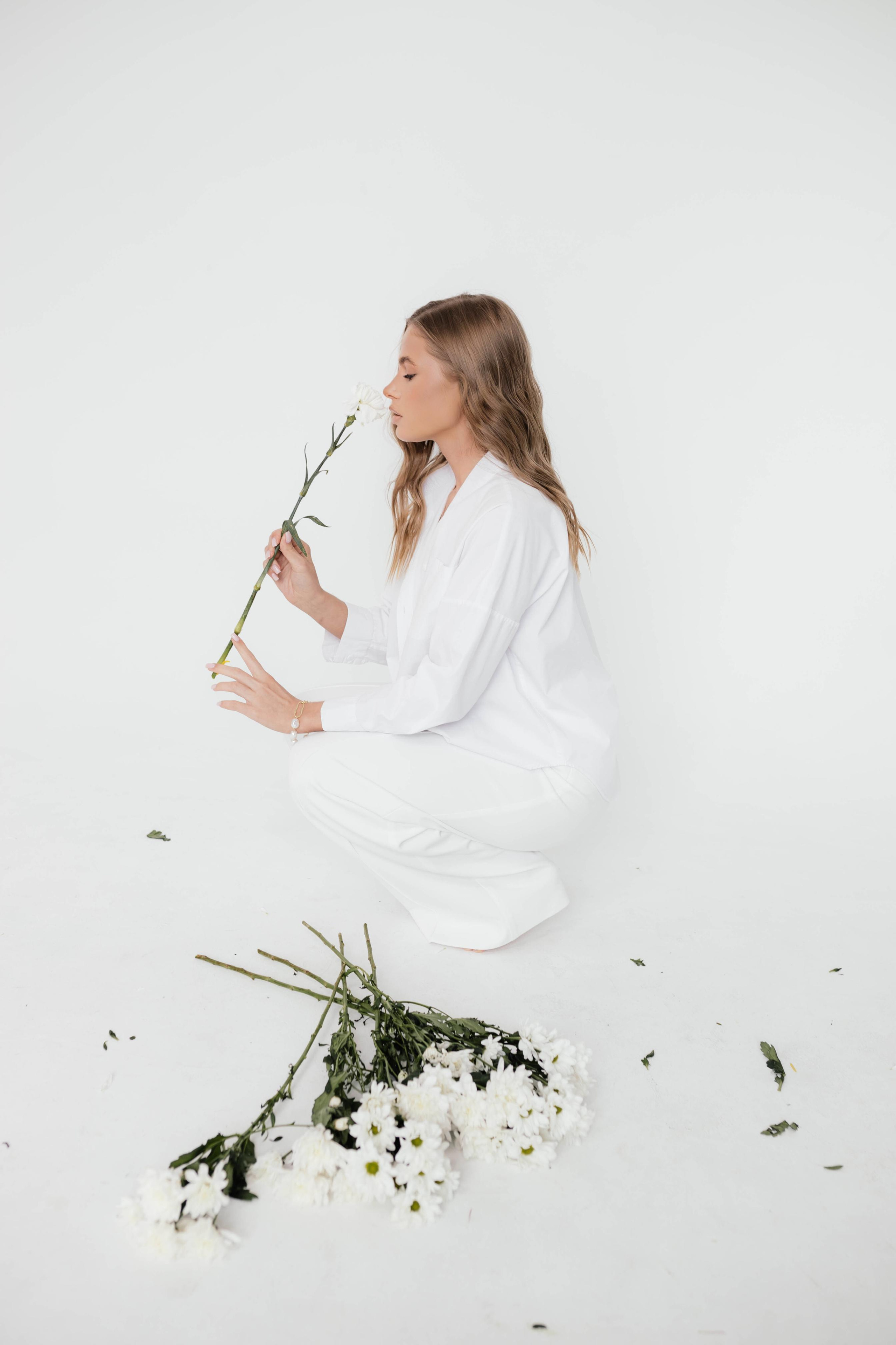 Lightness. Anika Moc