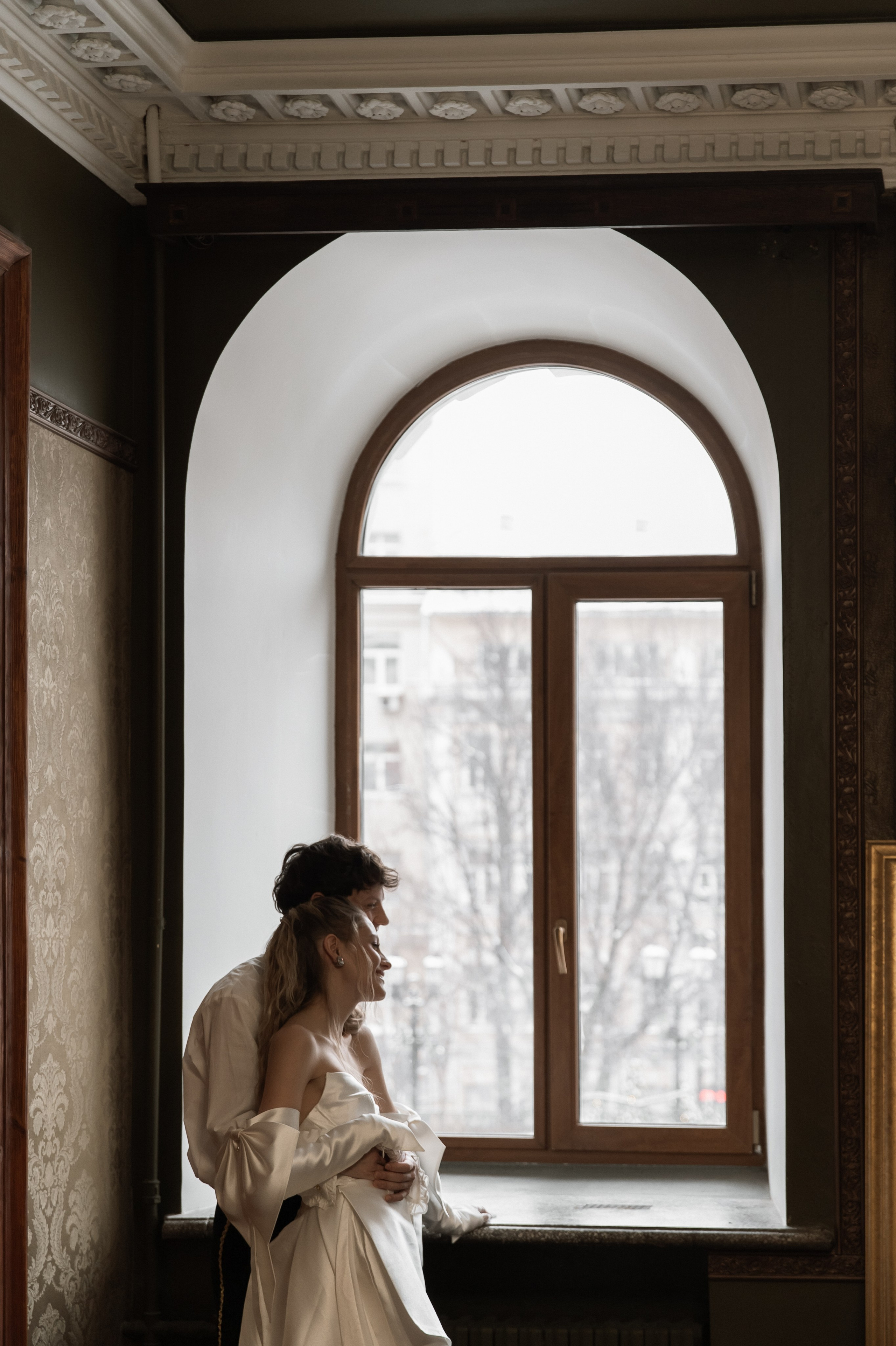 Свадебная съемка в исторической квартире на Чистых прудах. Ярослава Ерина — свадебный фотограф в Москве