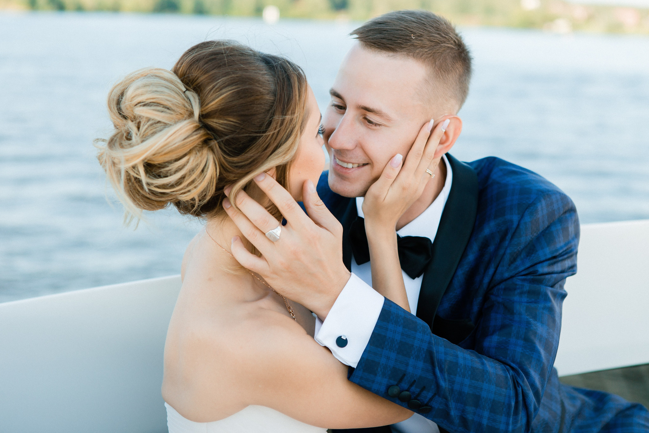 Денис и Ксения. Видеосъемка и фотосъемка свадеб. Фотограф и оператор на свадьбу. Видеосъемка подкастов, собственная видео-фотостудии. Предметная фотосъемка