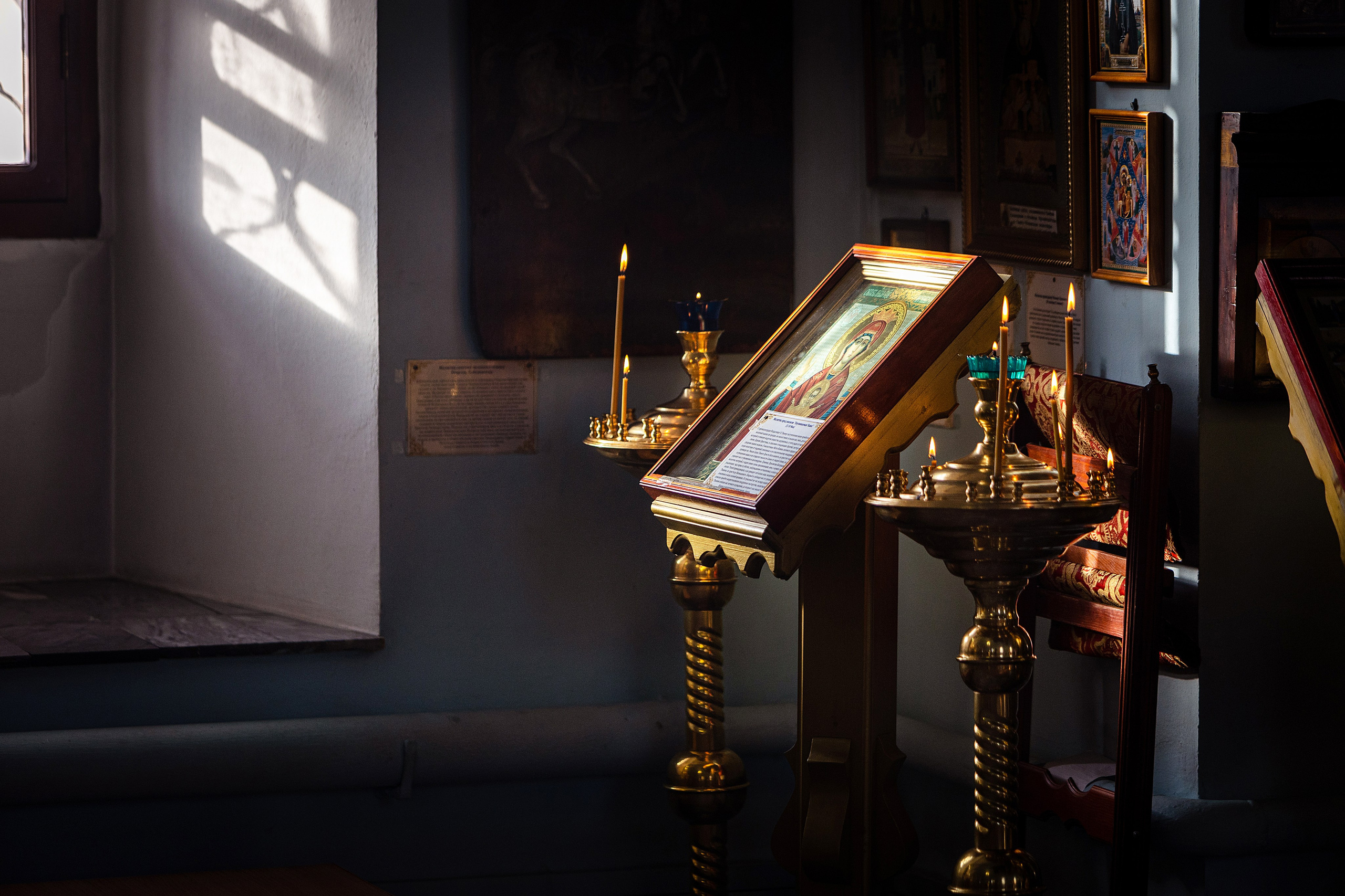 Литургия в Введенском соборе, г. Карпинск. Александра, репортажный и событийный фотограф