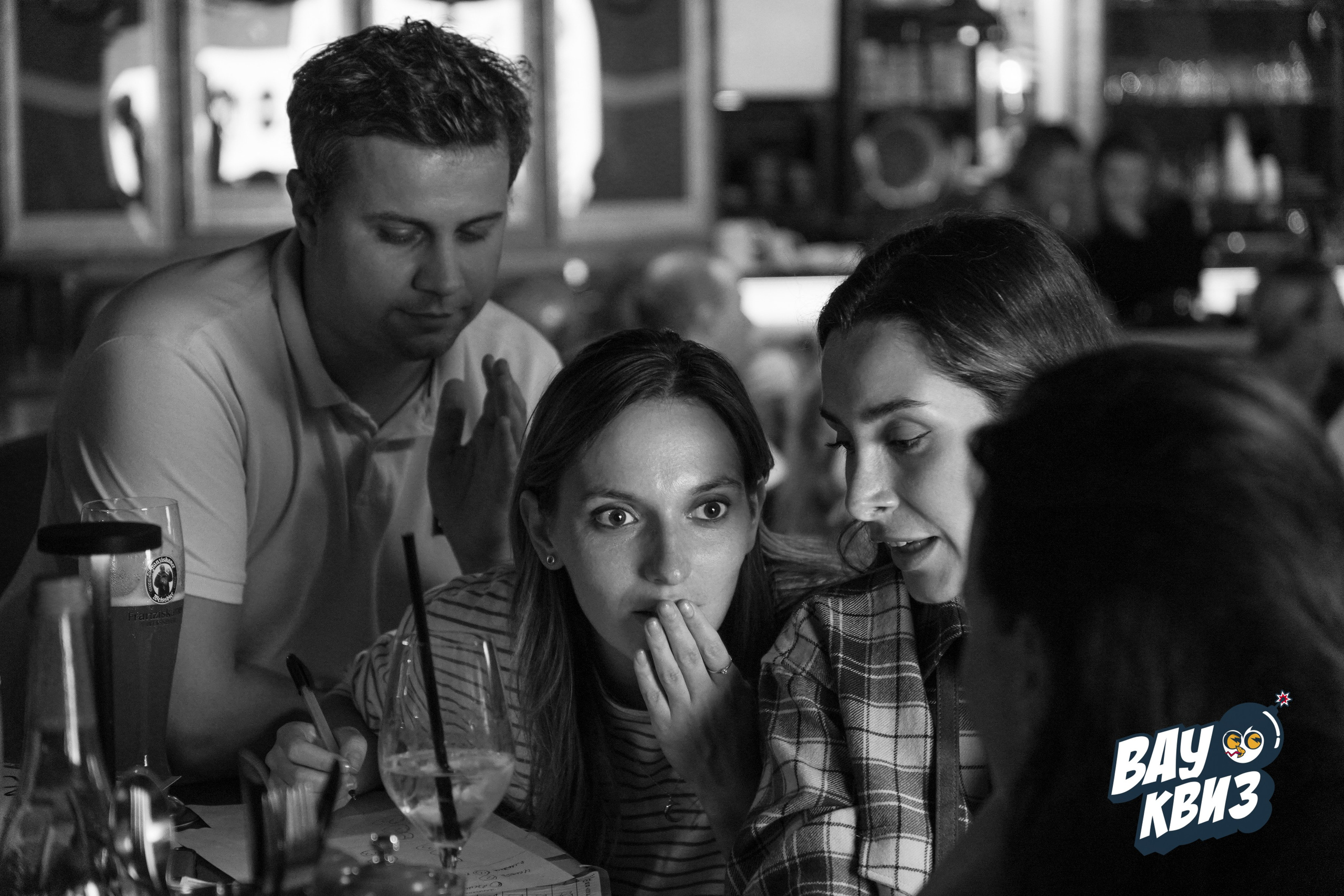 WOW QUIZ DUBAI. Фото | Видео Контент Мишель Ватаманюк