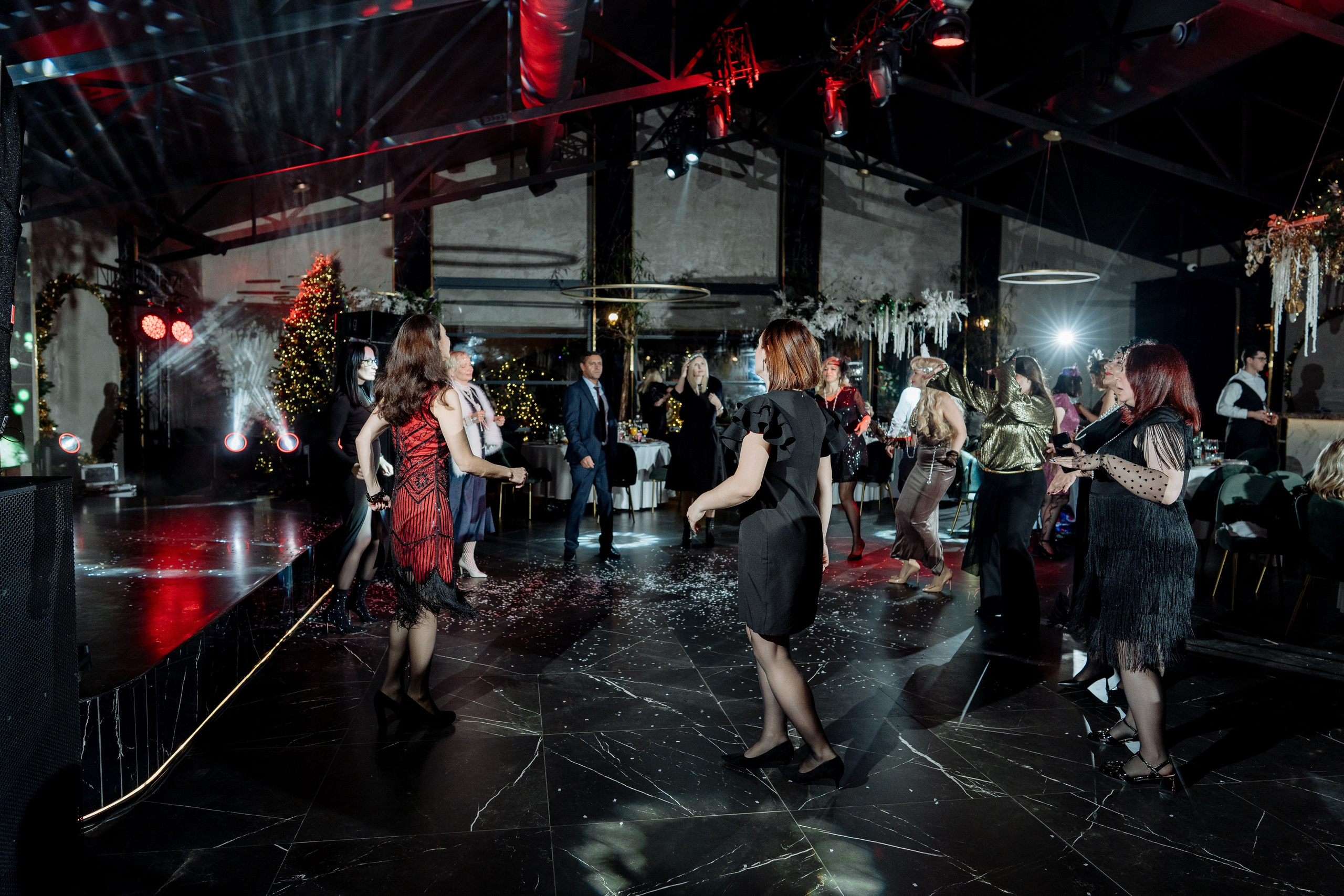 Альбион Тур