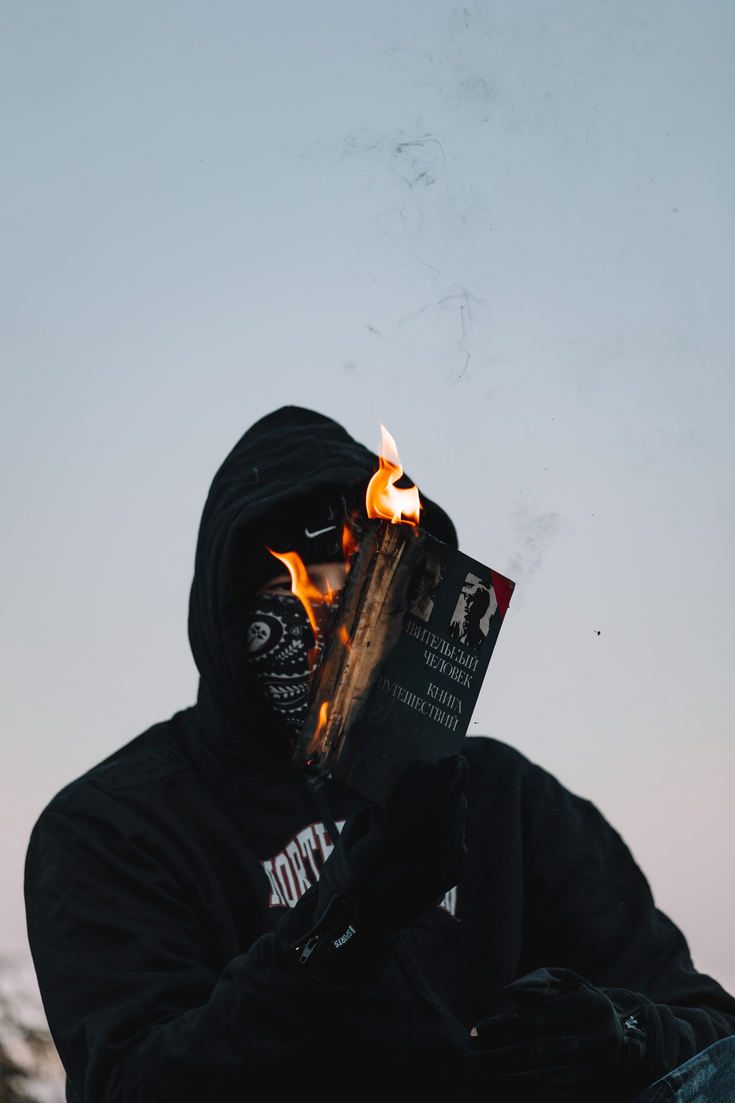 With fire. Photographer in Saint-Petersburg and Moscow Max Spector