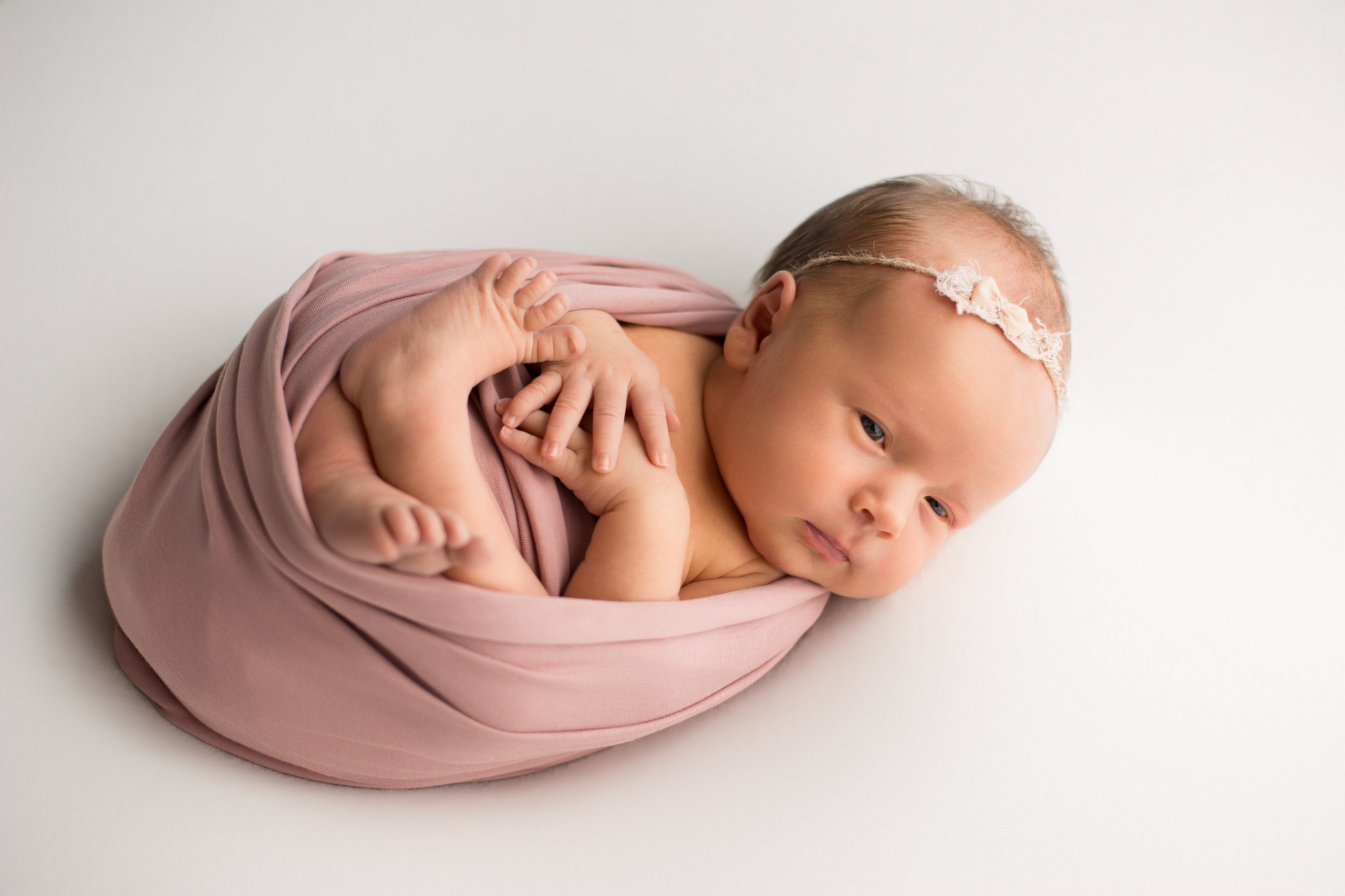 Роза. Ольга Анохина фотограф новорождённых в Зеленодольске