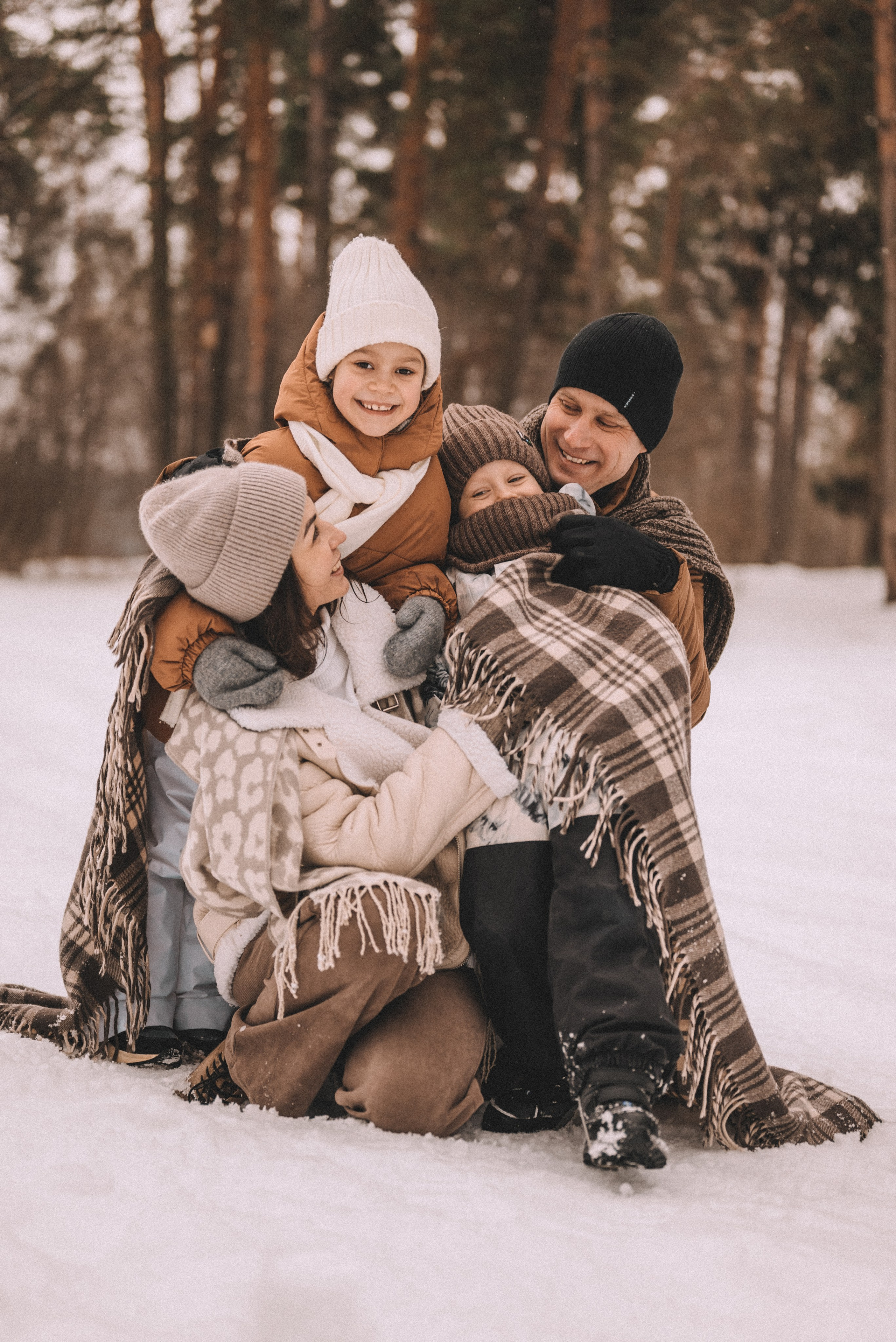 Сергей и Наталья с Ксюшей и Максимом. Фотограф Кристина Пархоменко