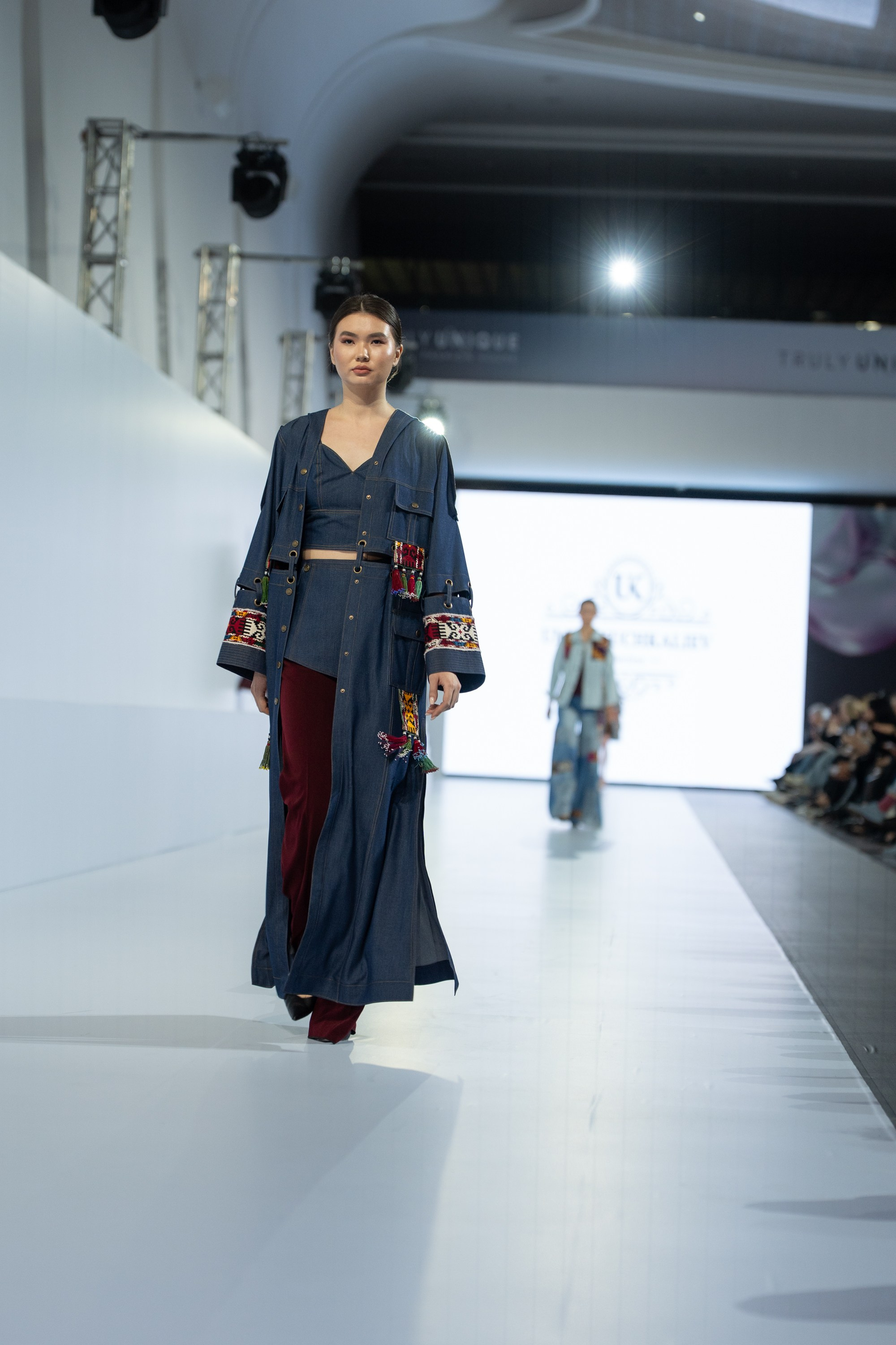 Umed Kuchkaliev. Сайт Алматинского НЮ АРТ, будуар и фэшн фотографа Дениса Карпенко