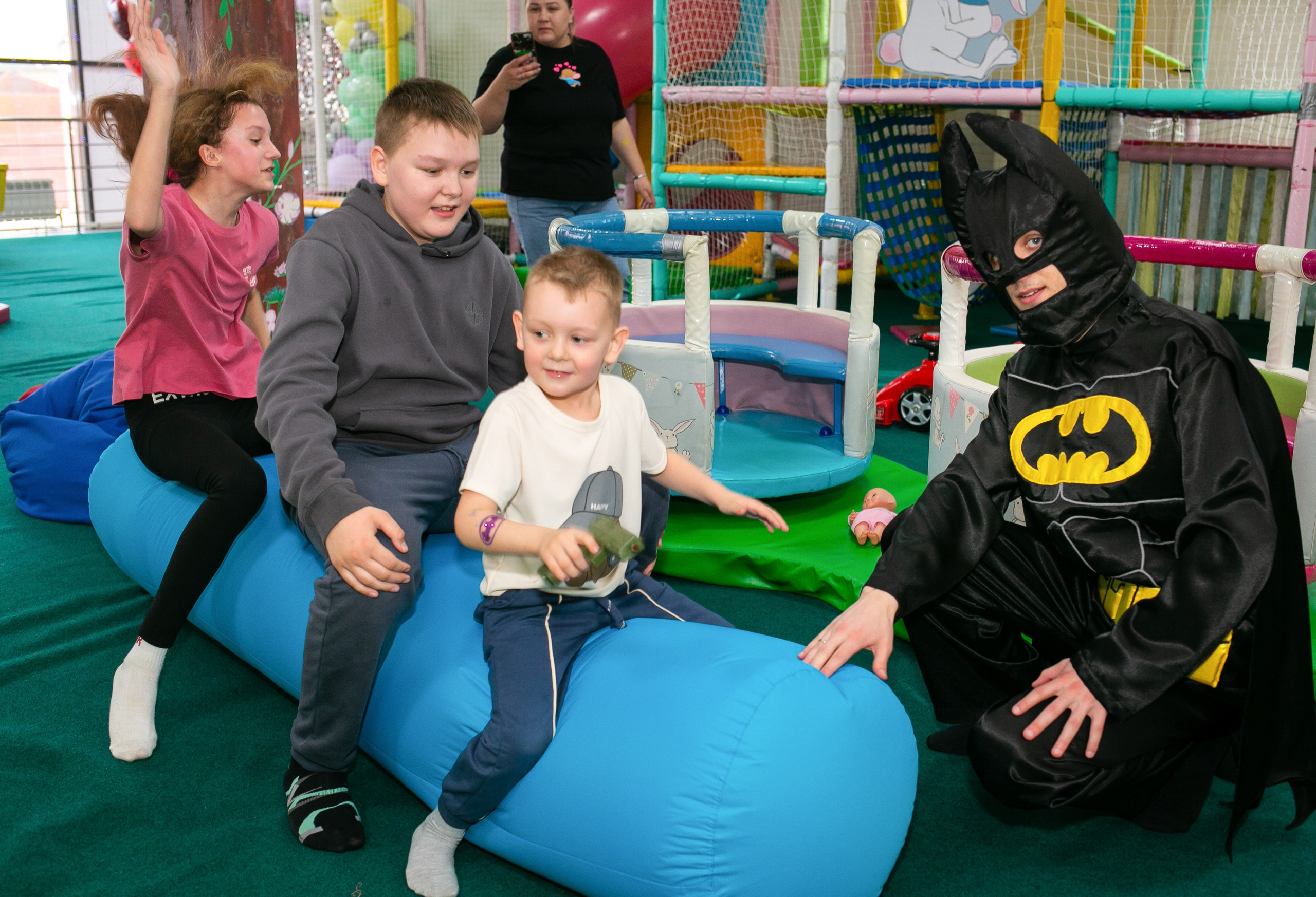 Леди Баг и Бэтмен. Фотограф новорожденных и семейный фотограф НСО г. Бердск Марина Львова