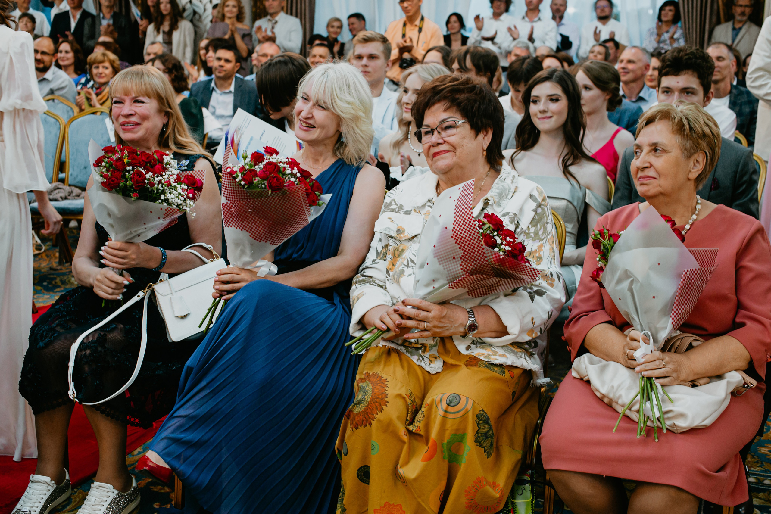 Выпускной. 11 лицей. Фотограф в Челябинске Ополихина Анна