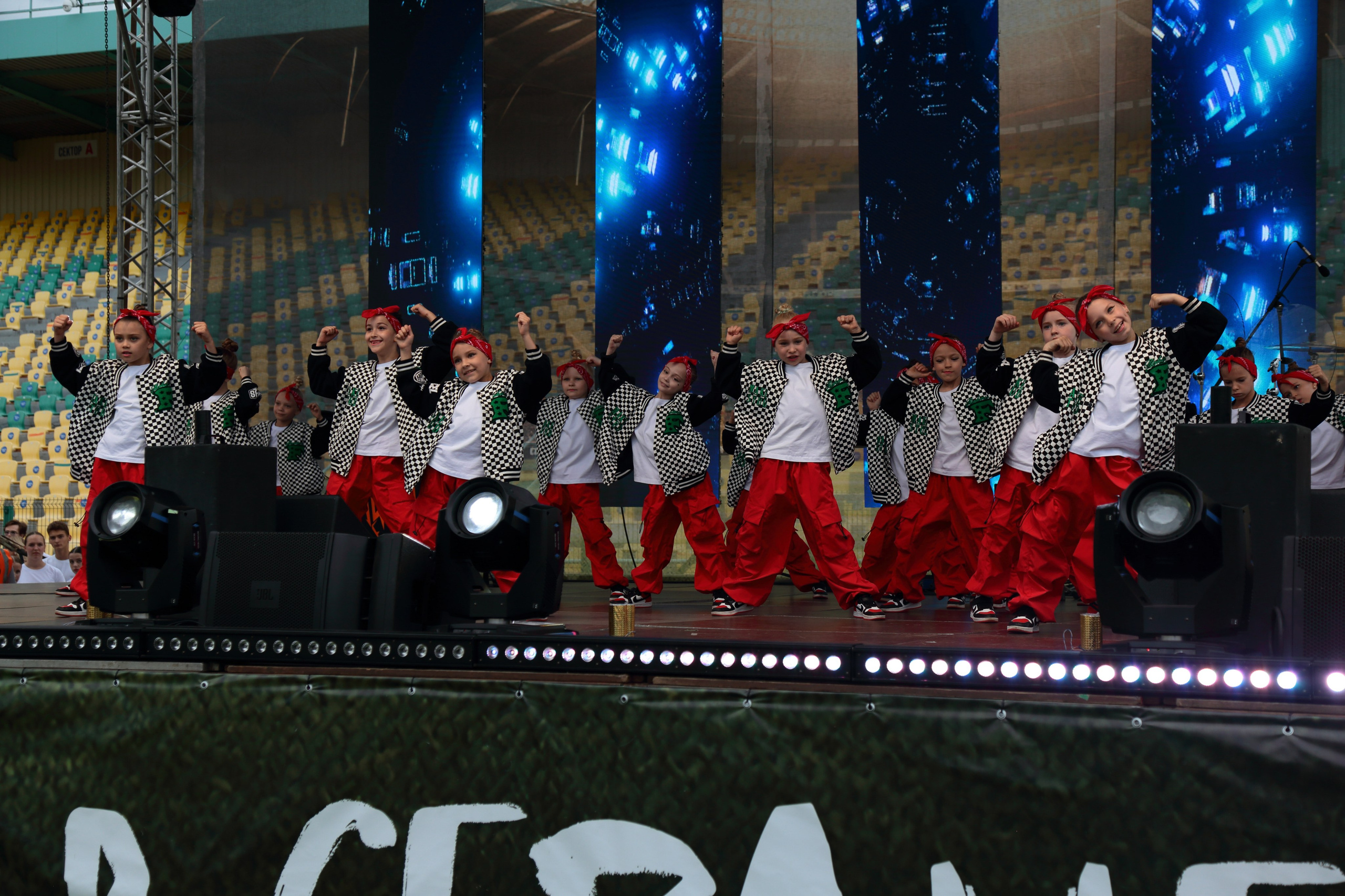 Фоторепортаж: как проходил спортивный праздник «Футбол в сердце» в Липецке.