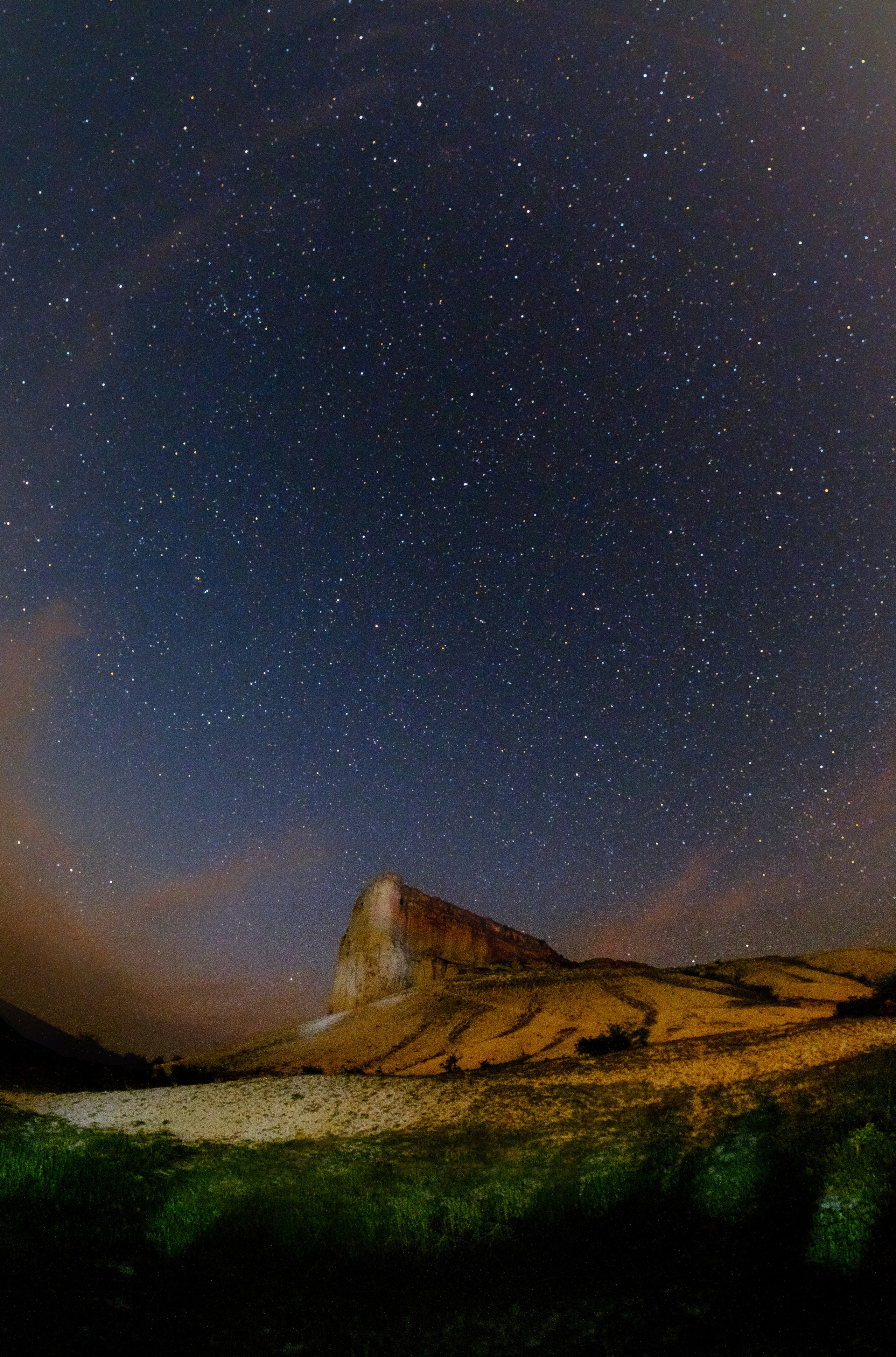 Фотографии для интерьера. Oleg Samoilov is a documentary photographer for brands that value an honest story