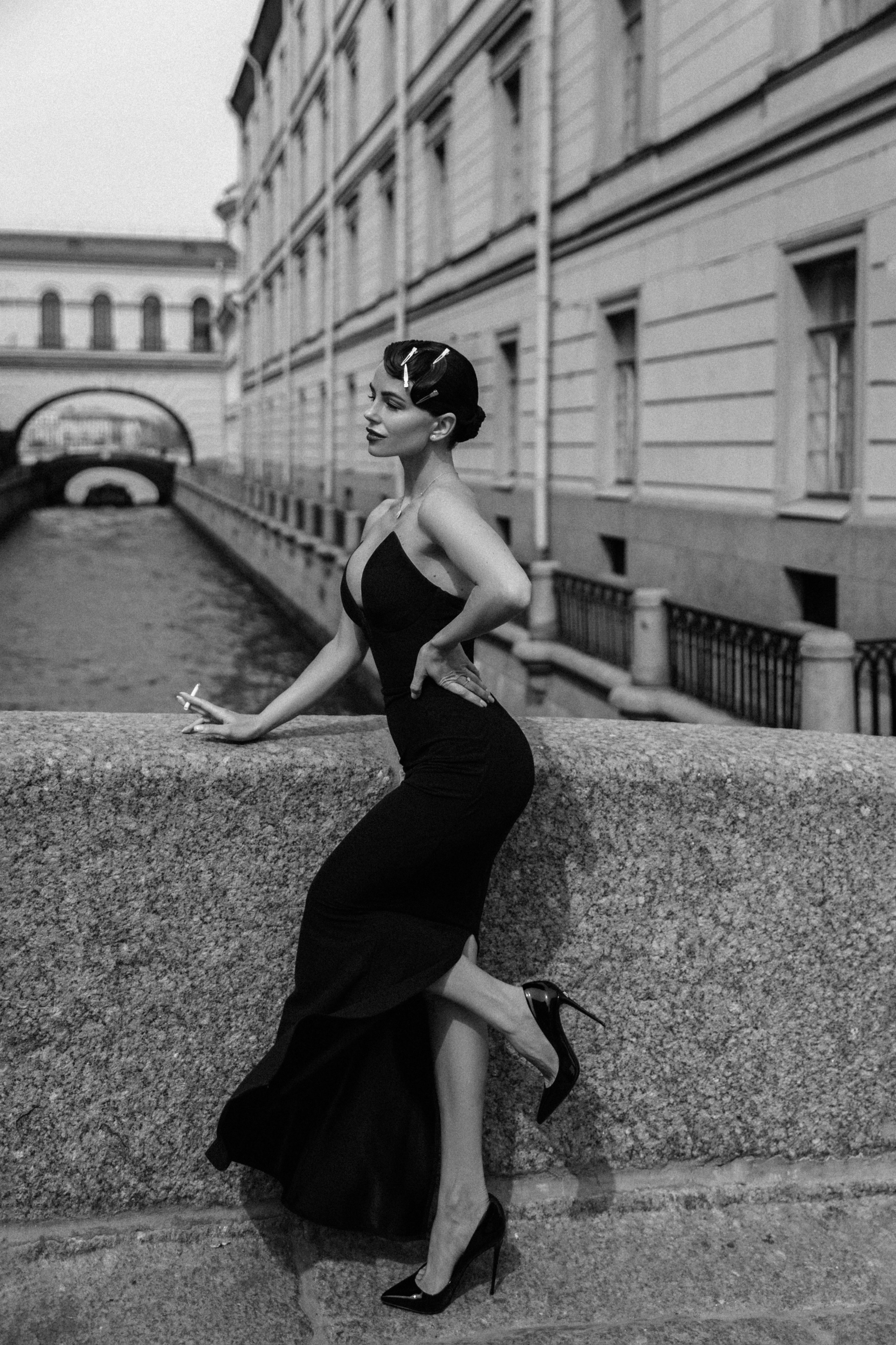 Alexandra | Winter Canal. NatalieDmi — фотосессия беременности, семейный фотограф, портрет