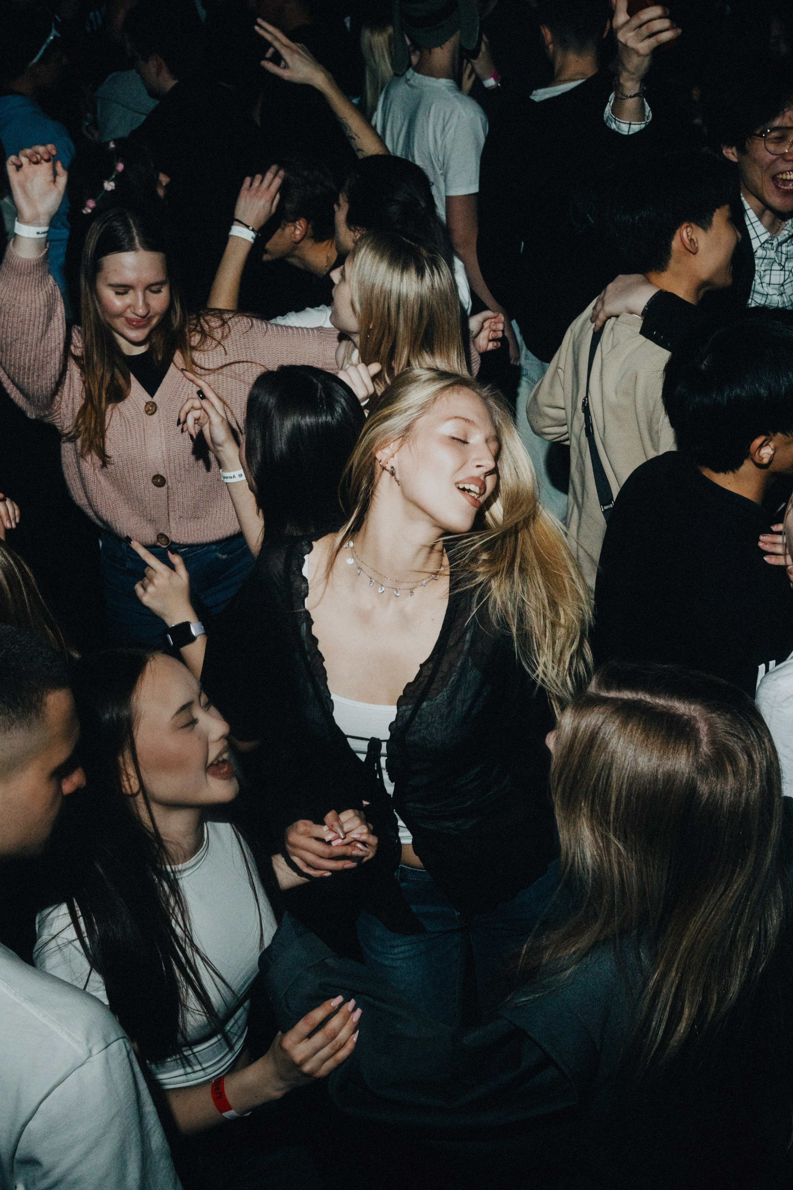 КЛУБЫ | ВЕЧЕРИНКИ. Фотограф Владивосток Ян Паклин