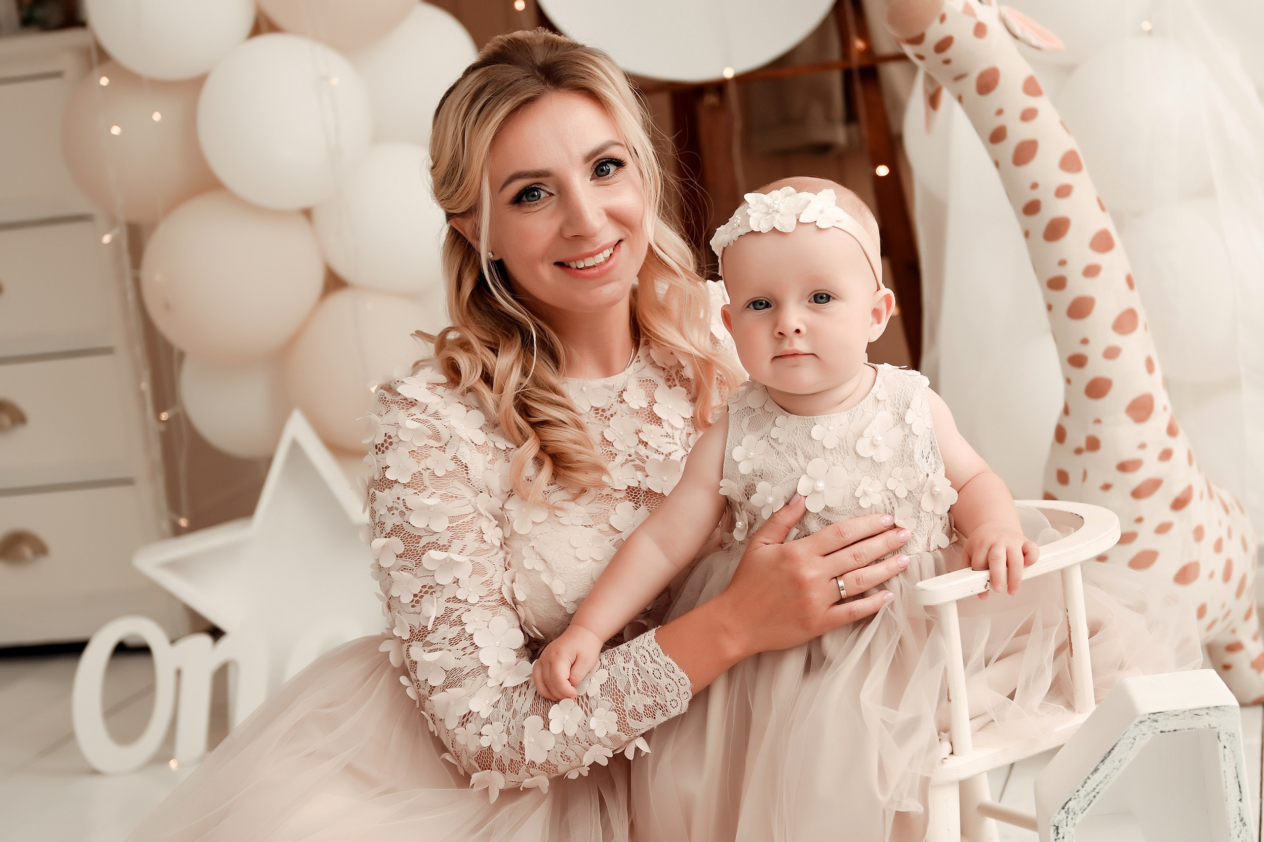 Студийные семейные, детские, индивидуальные фотосессии. Свадебный, семейный, детский, контент фотограф в Омске Максим Ильин