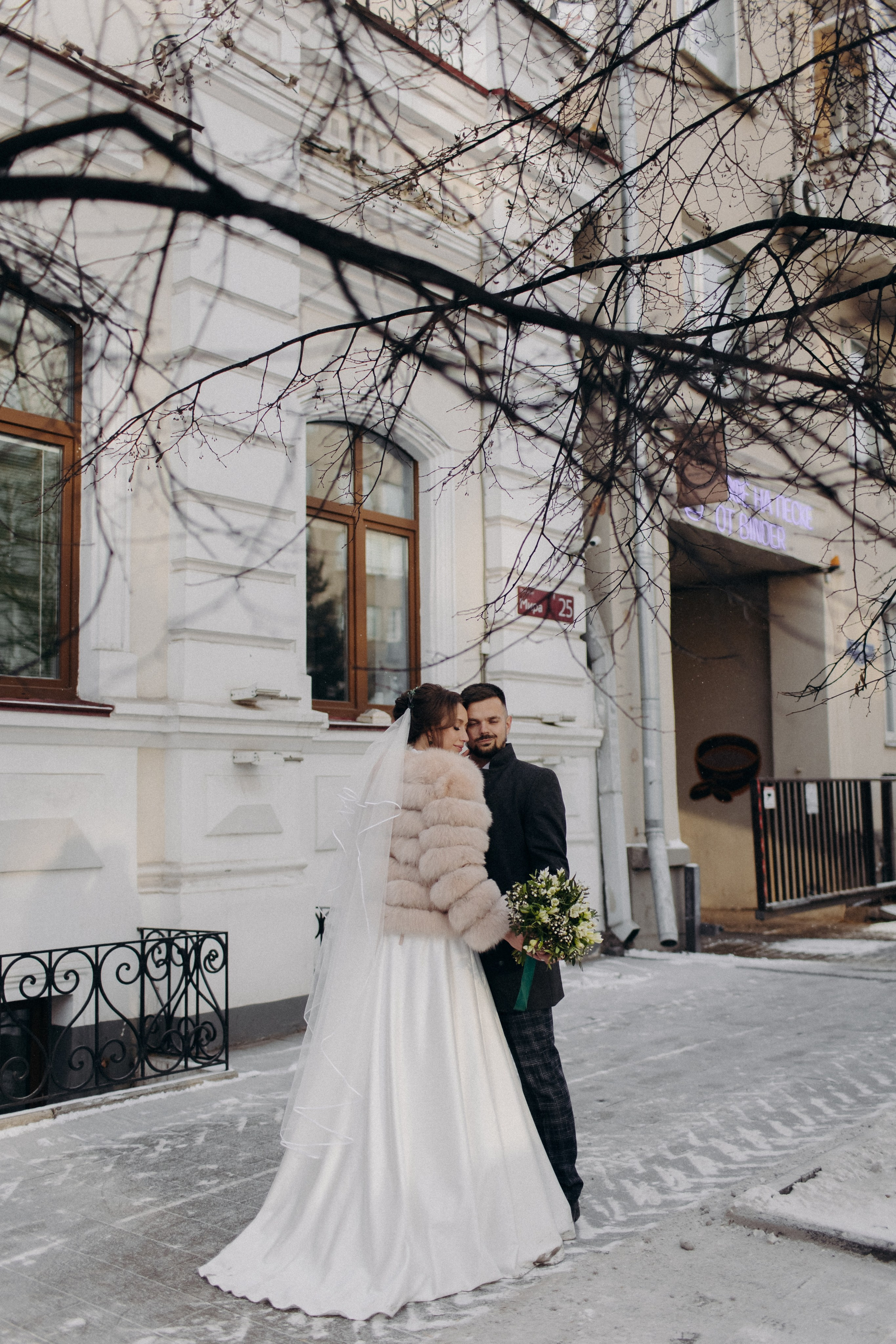 Эдуард и Вера (загс, прогулка). Фотограф свадебный семейный в Красноярске Шукшина Наталья
