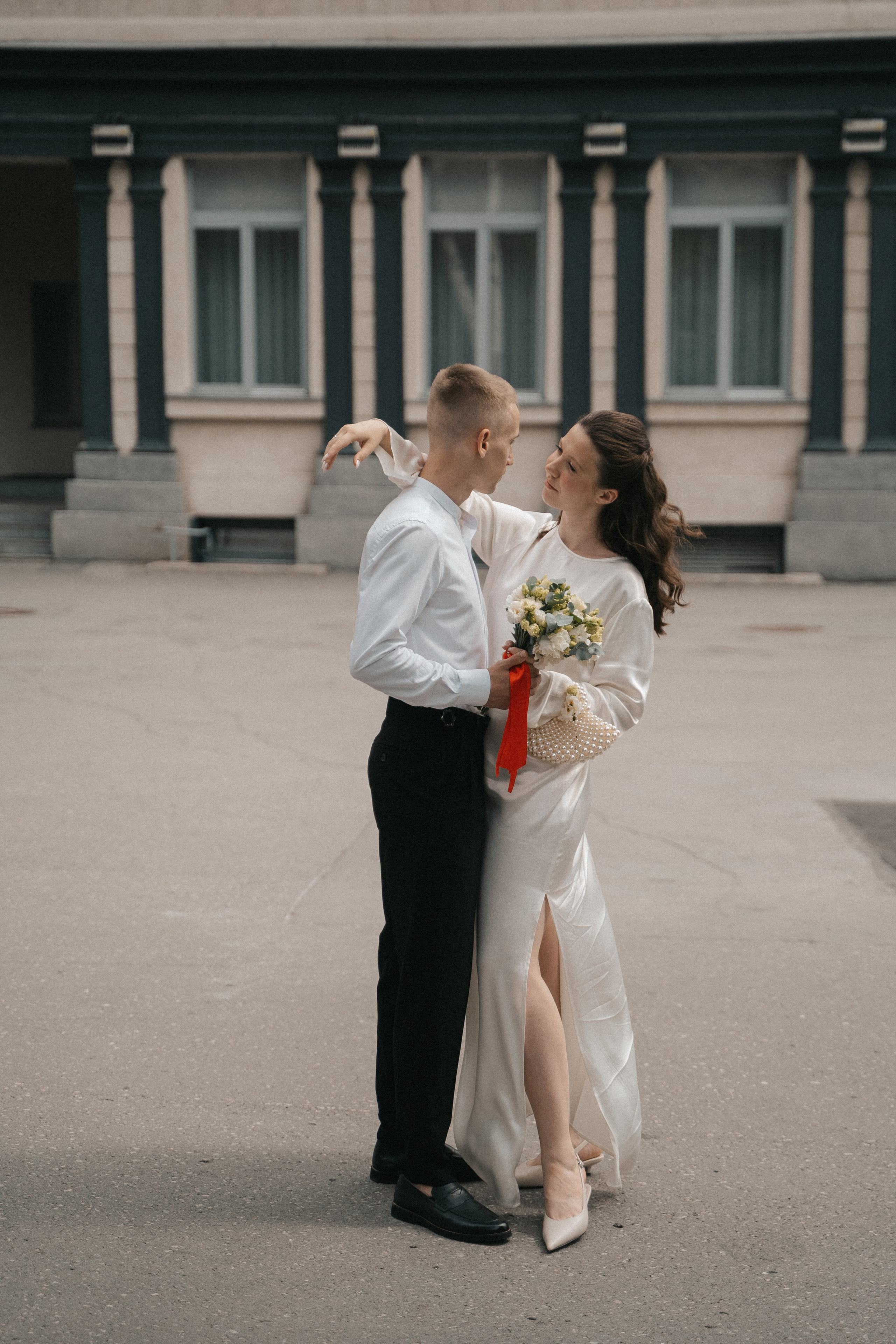 Никита и Аня в городе. Семейный, портретный фотограф Новосибирск. Оля Адова