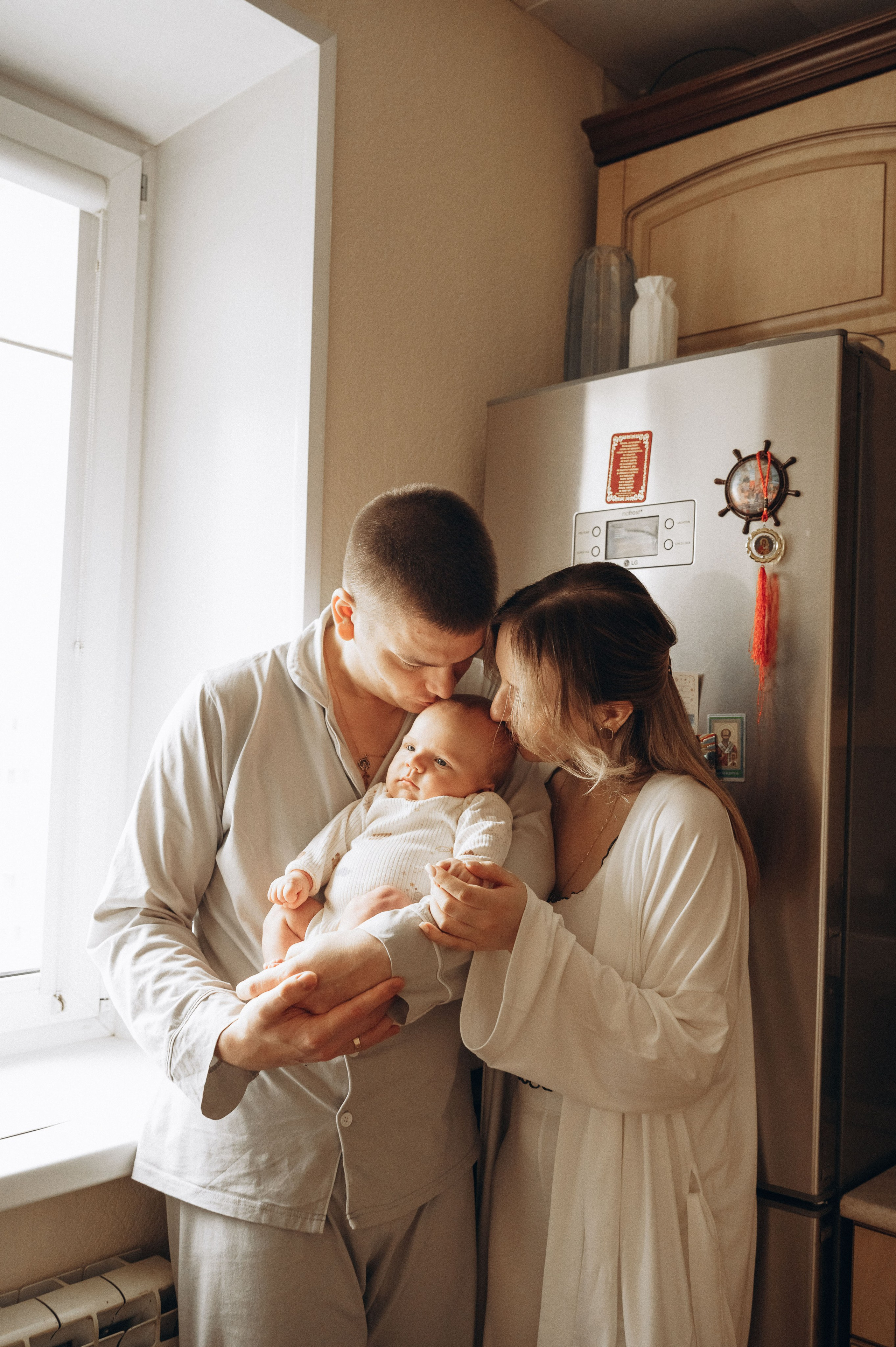 Иван, Ксения и Лев. Фотограф беременности и семьи, домашние съемки, Ньюборн