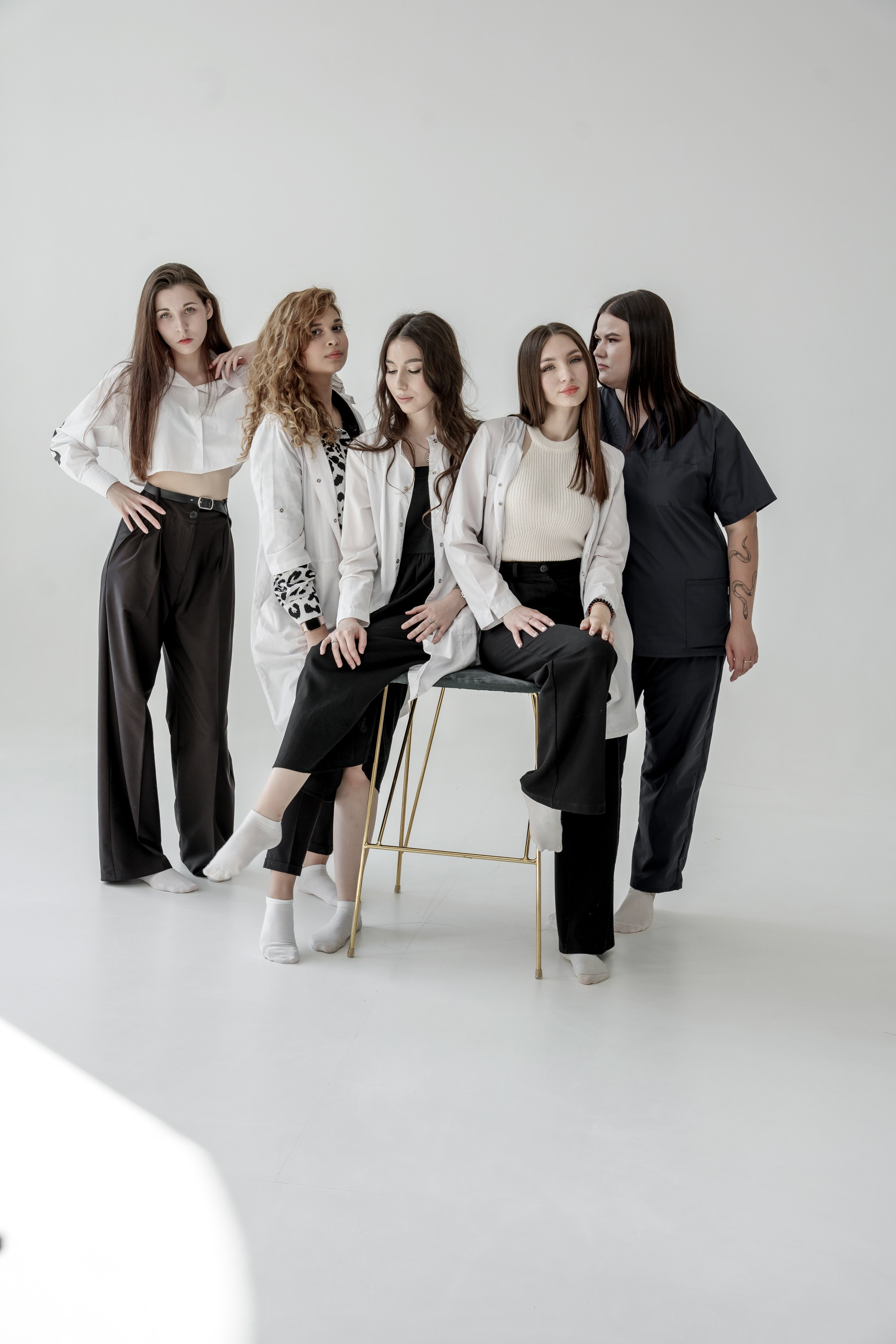 Выпускники мед колледжа — сьемка в студии. Ольга Плаксина фотограф в Саратове