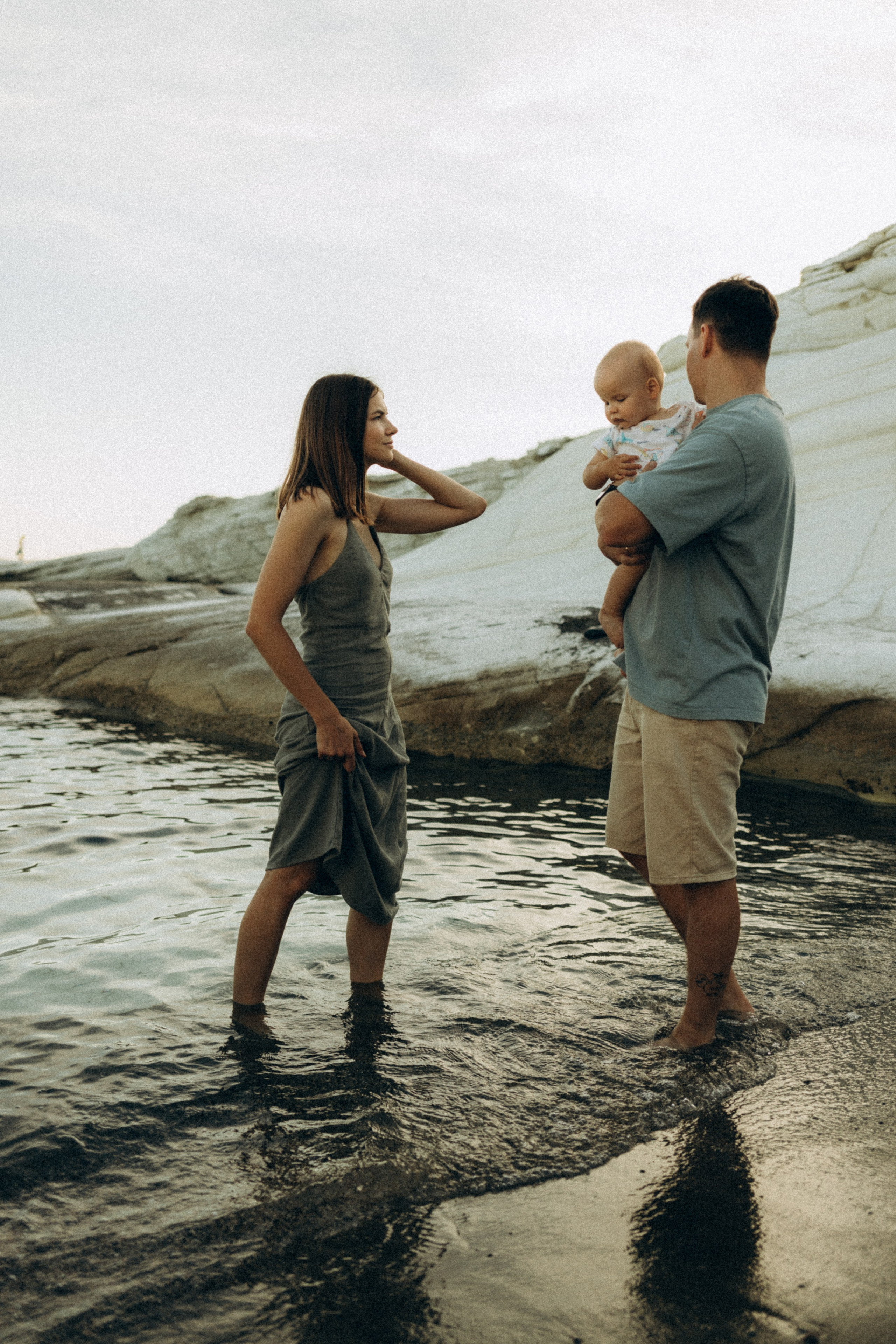 Прогулка у моря. Анастасия Кацуба. Фотограф материнства и семейный фотограф. Валенсия