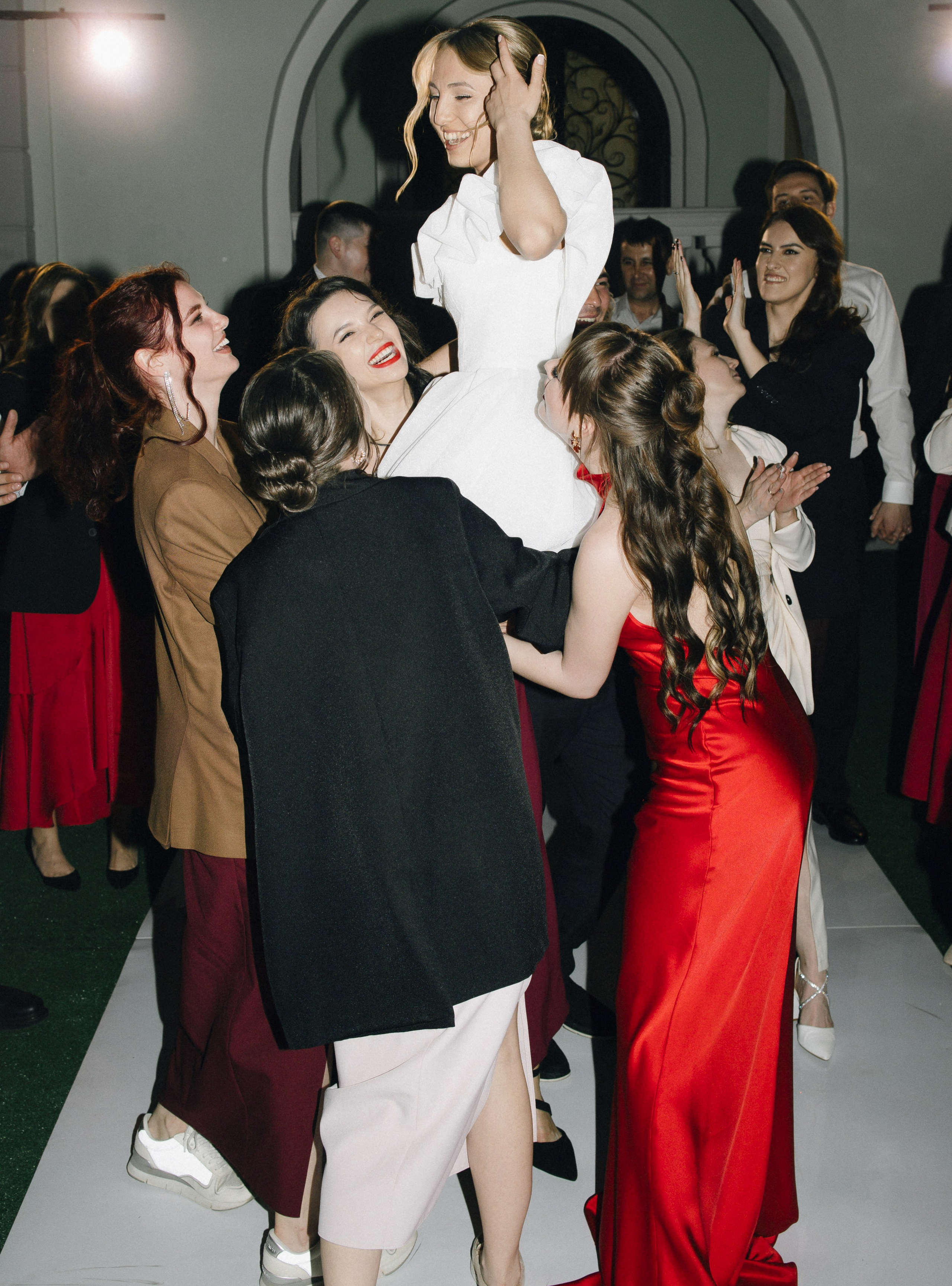 От любви есть только одно средство: любить ещё больше