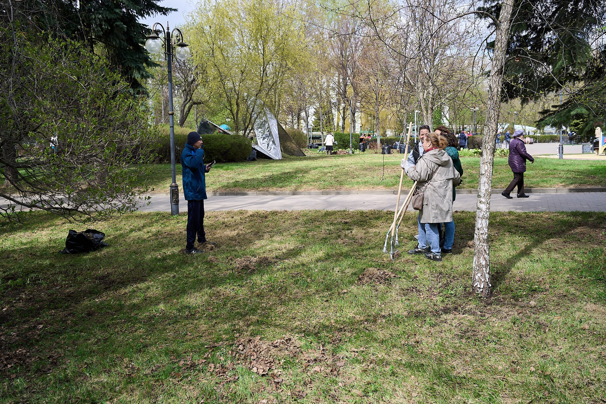 Субботник у Управления делами Мэра и Правительства Москвы. Фотограф и Видеограф в Москве. Олег Корушев