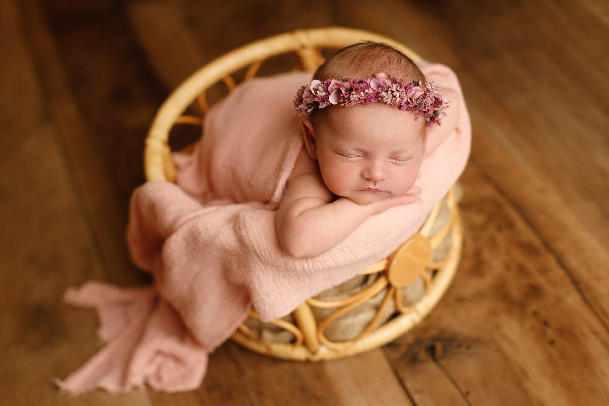 Новорожденные. Алена. Профессиональная детская и семейная фотостудия в Краснодаре