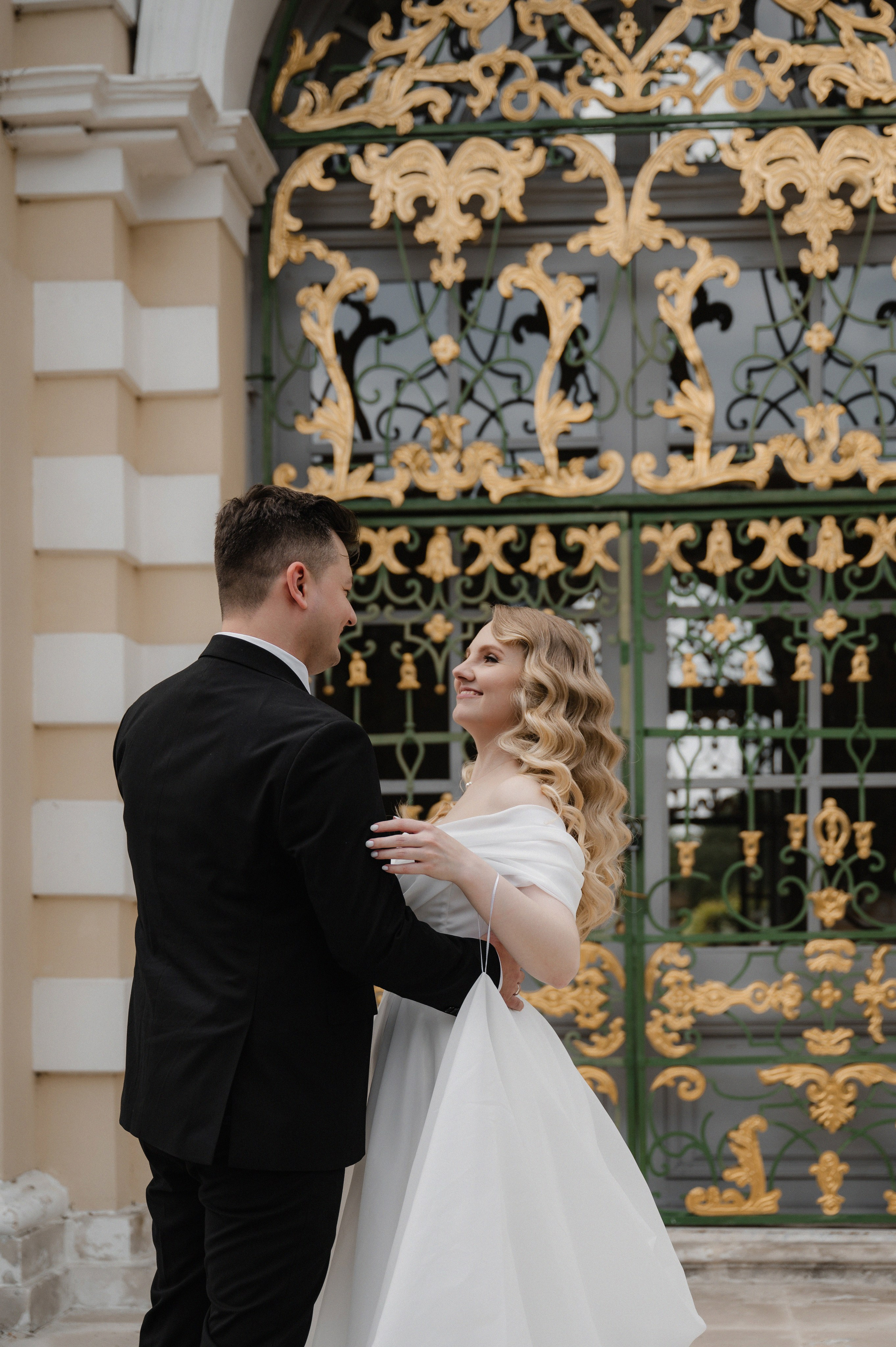 Илья и Ольга.Кусково. Свадебный фотограф Раменское-Москва