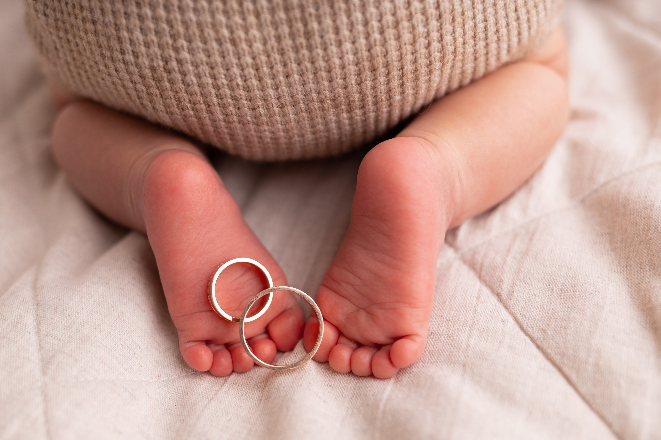 Newborn съемка в стиле Лайф. Фотограф новорожденных малышей в Омске и Омской области Эльвира Камаева