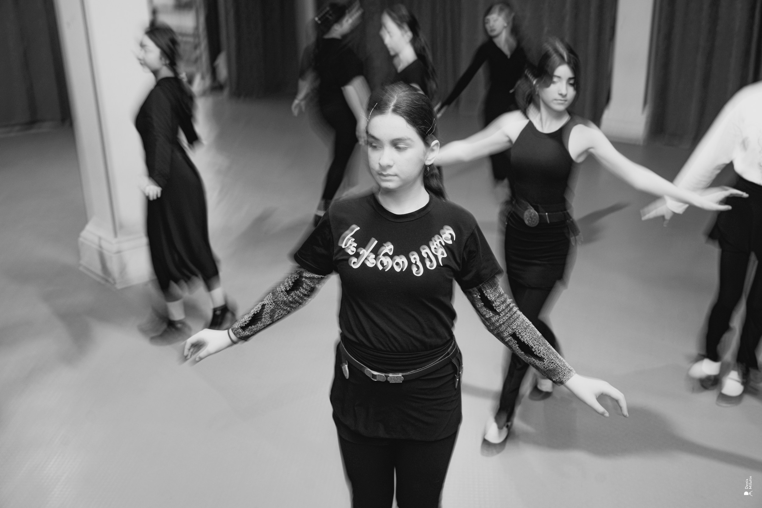 Серия Танцев теней. Портретный фотограф Денис Милютин