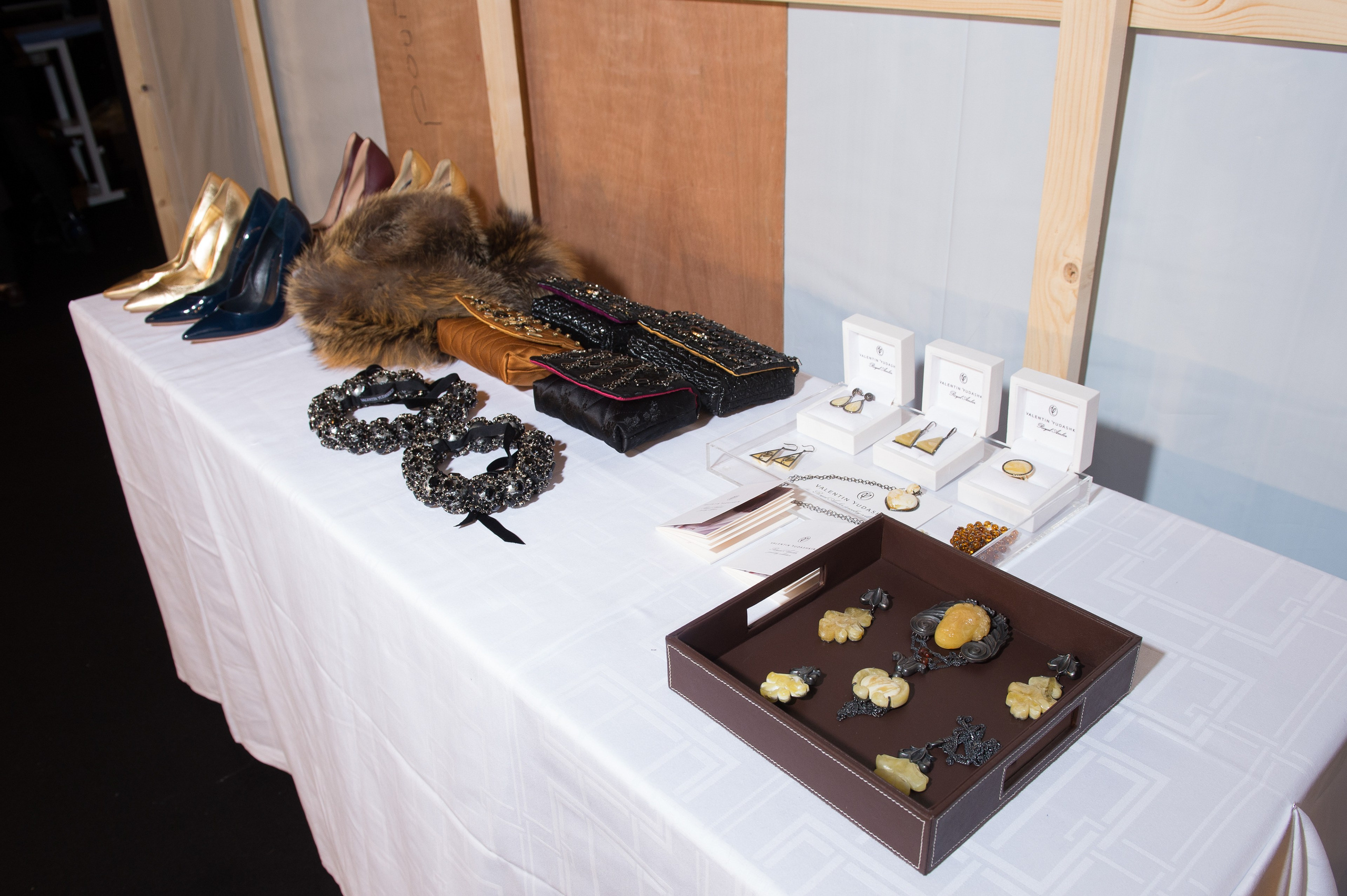 Valentin Yudashkin. Paris Fashion Week. 2015. Дима Бабушкин. Фотограф. Подиум. Репортаж. Творчество. Дорого