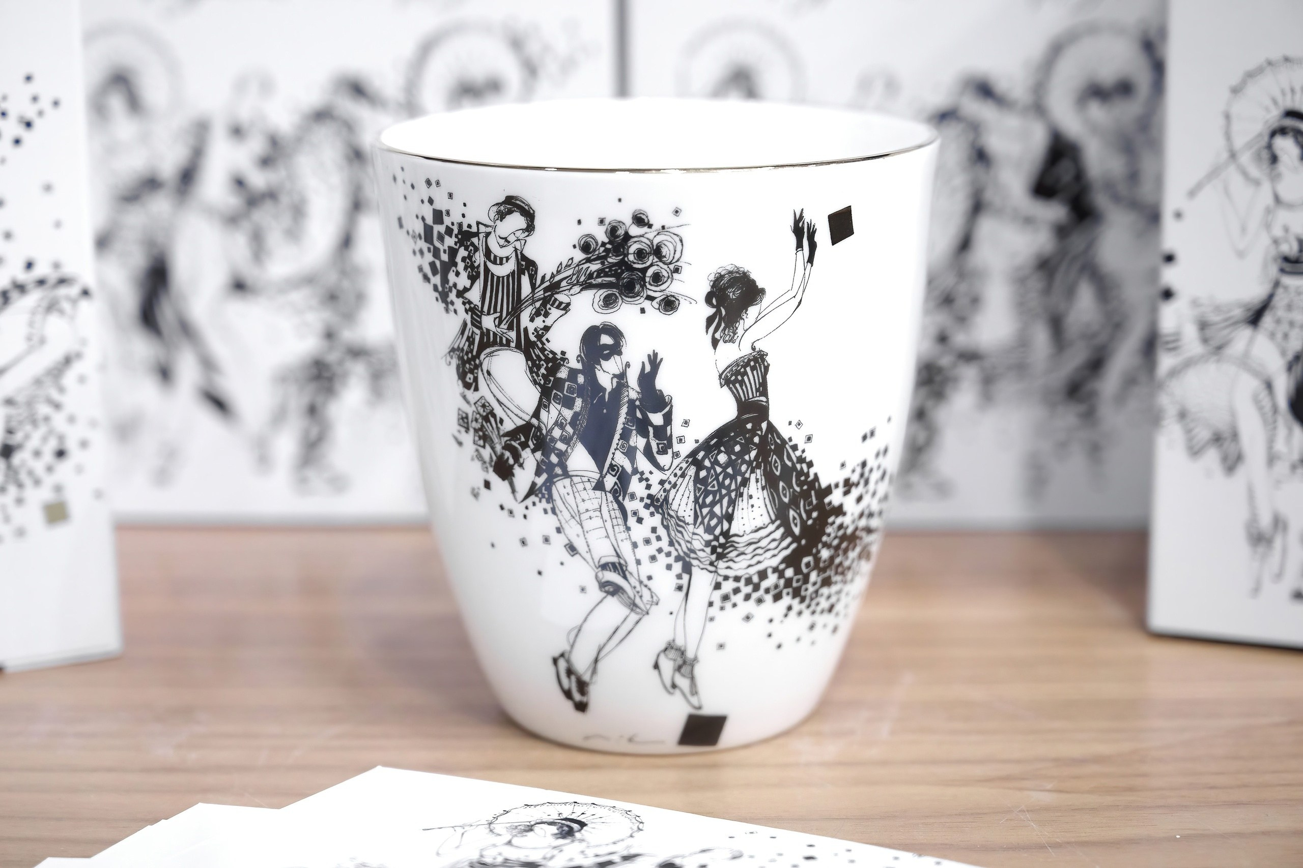 Императорский фарфоровый завод и Misha Lenn. 2022. Дима Бабушкин. Фотограф. Подиум. Репортаж. Творчество. Дорого