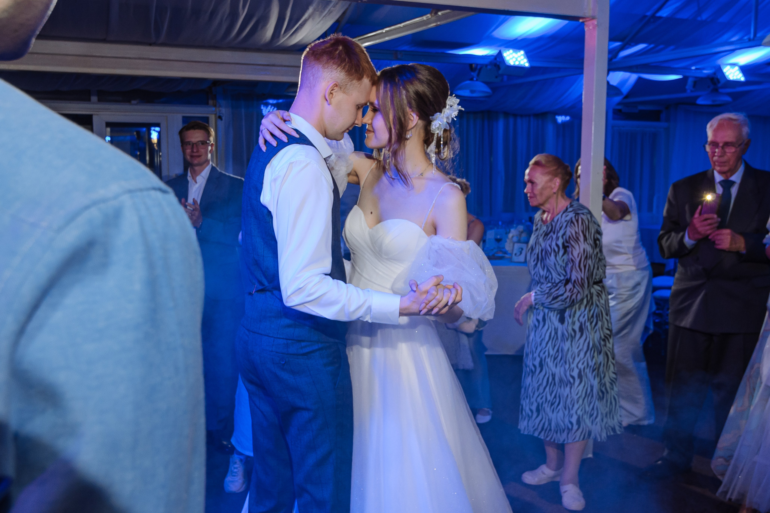 Свадебная съёмка для Ирины и Николая. Сборы в отеле. Свадебный и семейный фотограф г. Ярославль Савинская Анастасия