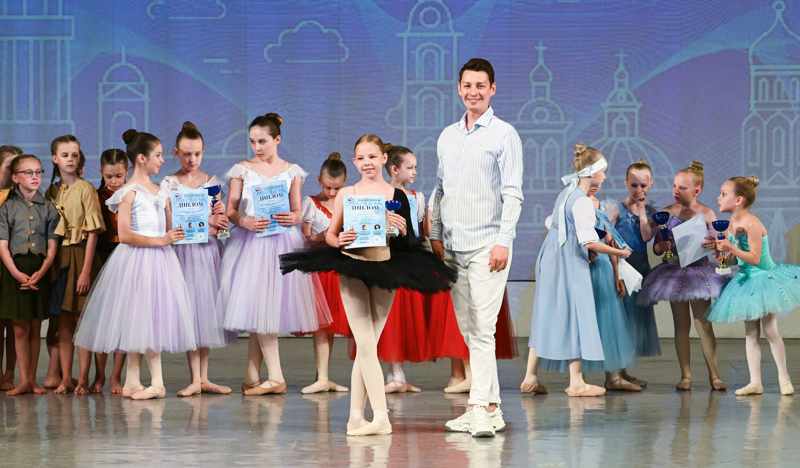 02.06.2025 «АртКомпас» Всероссийский фестиваль талантов «Невские встречи» г. Санкт-Петербург. Медиастудия Фото Концепт