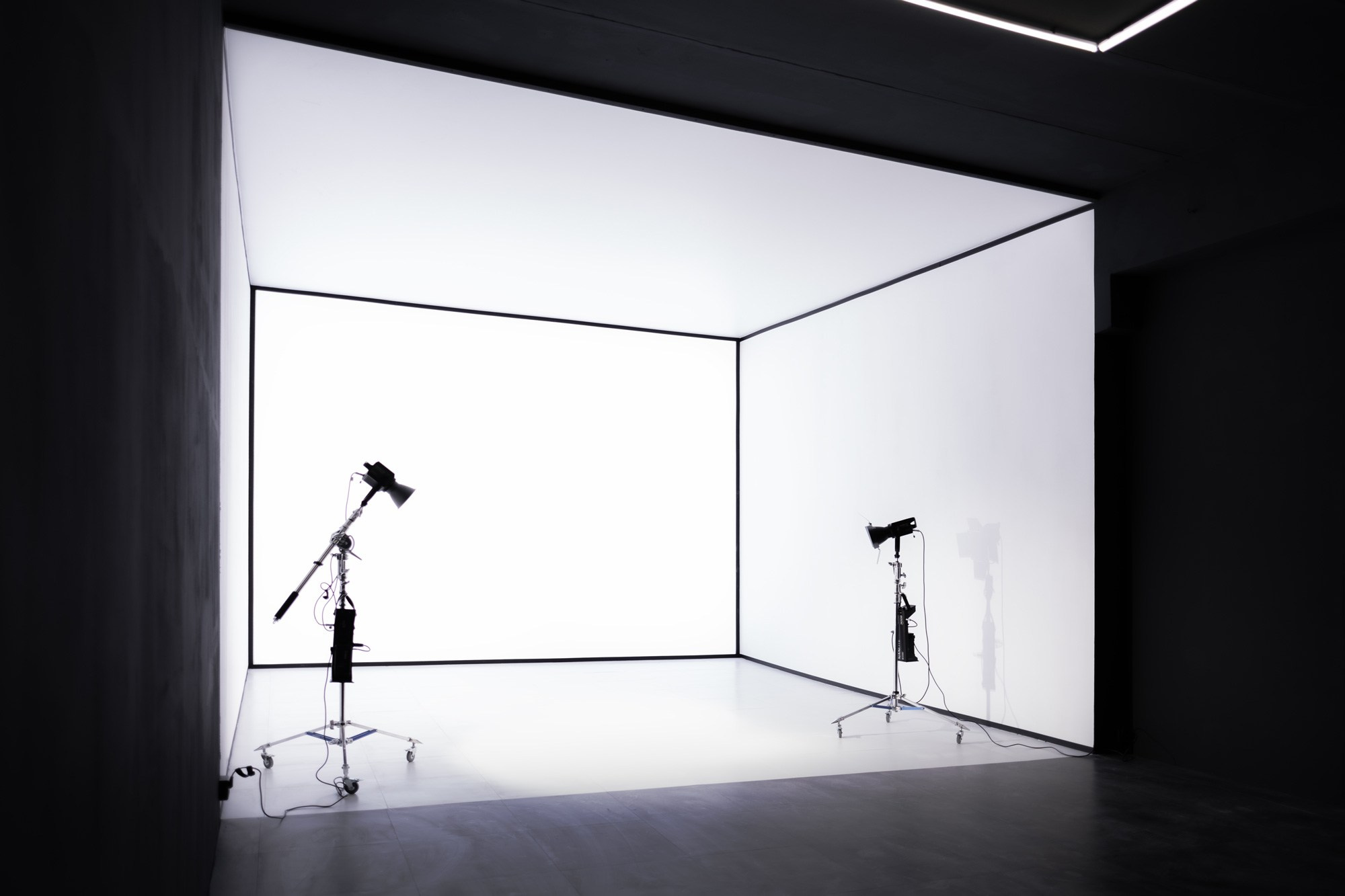 Лучшие фотостудии Москвы для съемки одежды и других товаров