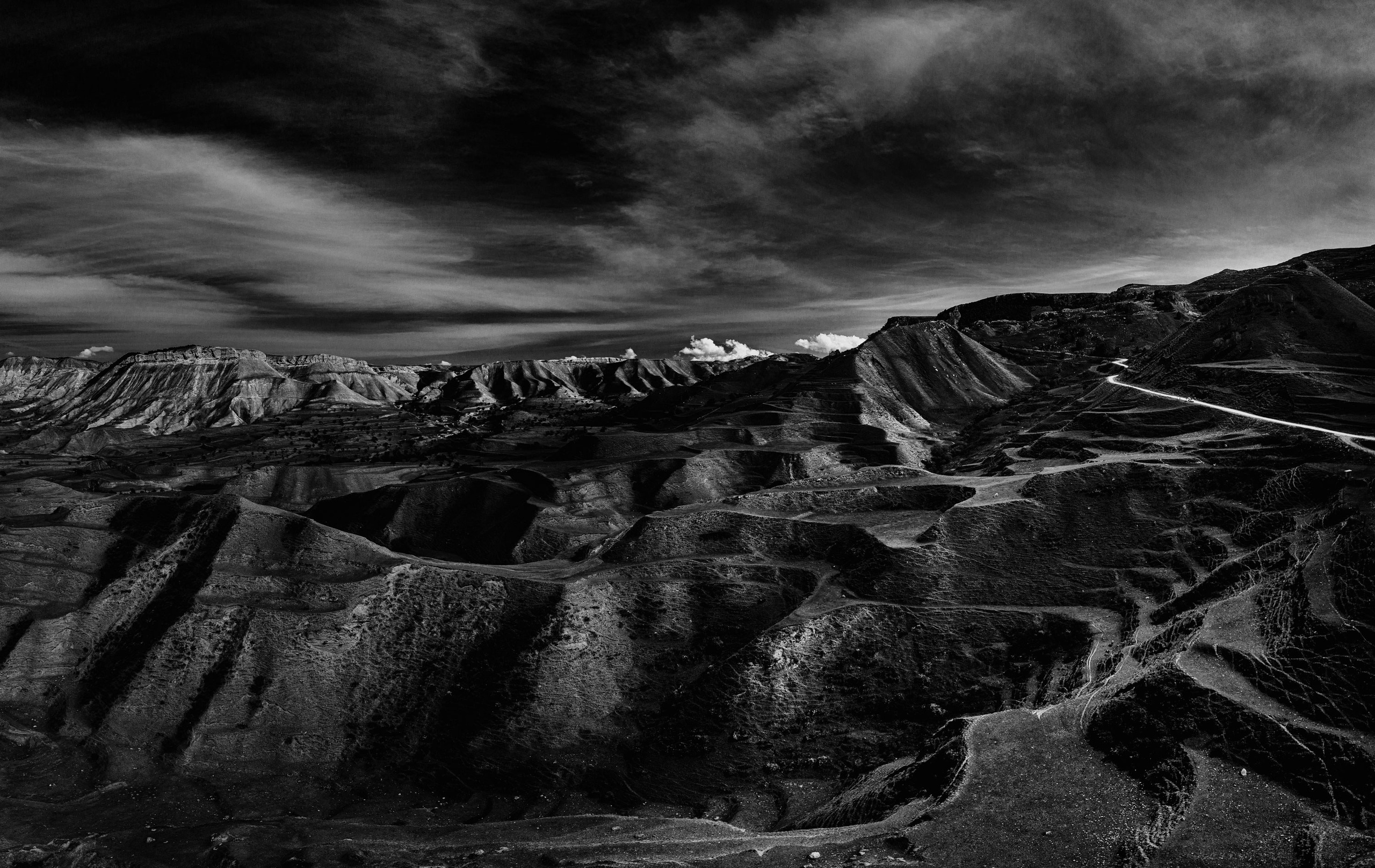 Фотографии для интерьера. Oleg Samoilov is a documentary photographer for brands that value an honest story