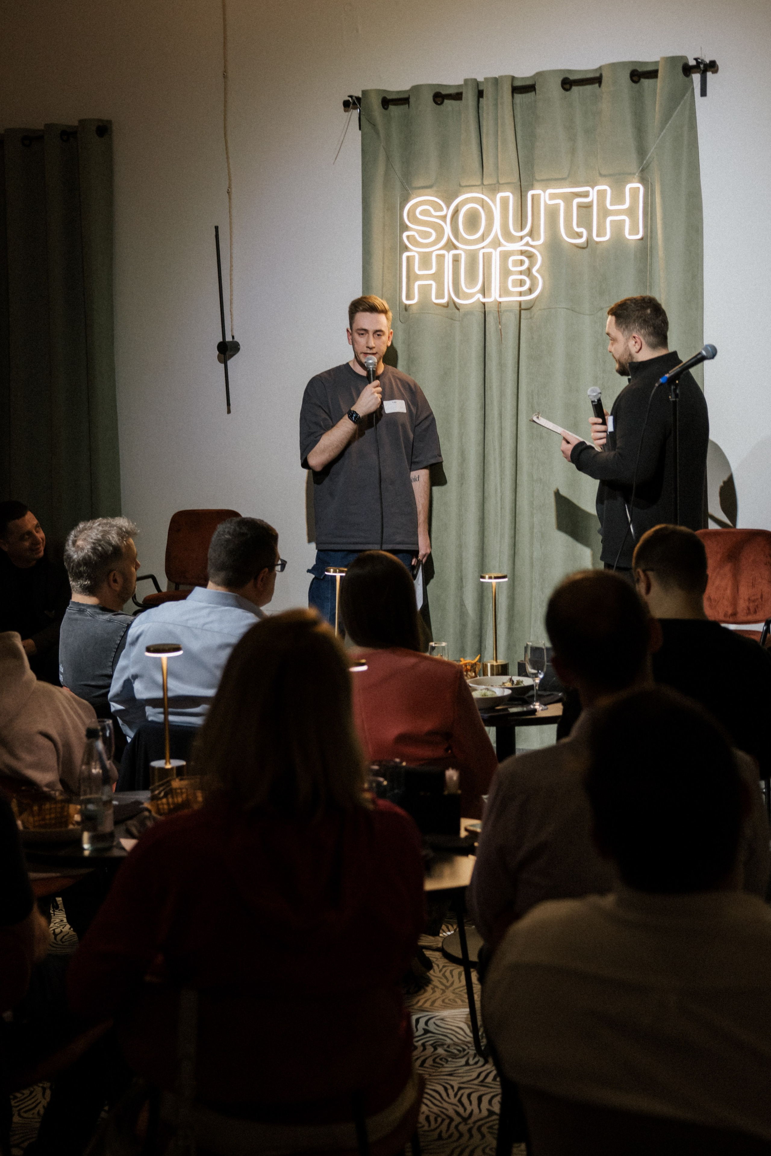 Очень сложные переговоры. South HUB