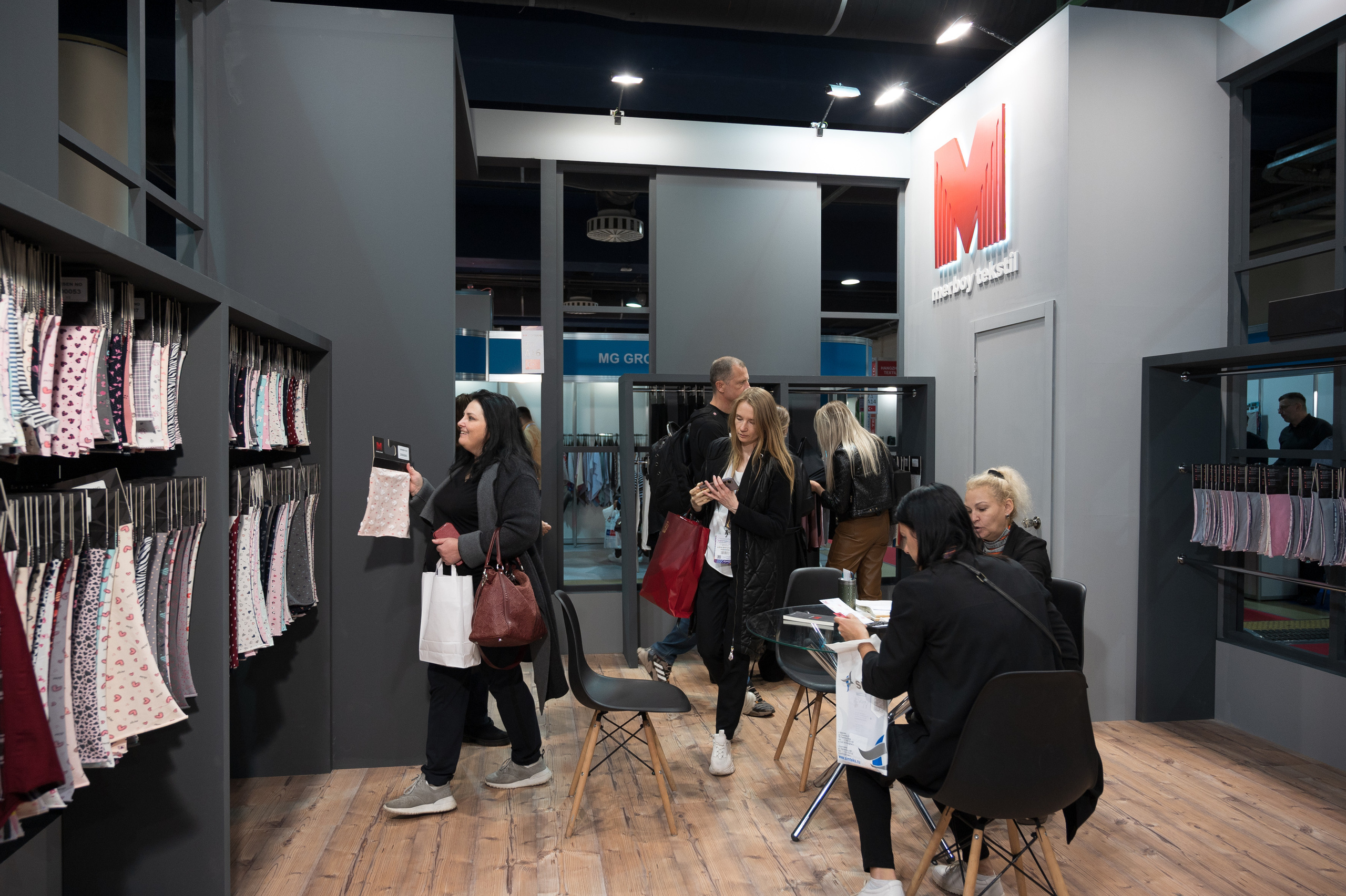 Выставка. Профессиональный фотограф Москва Россия Граждан Олег