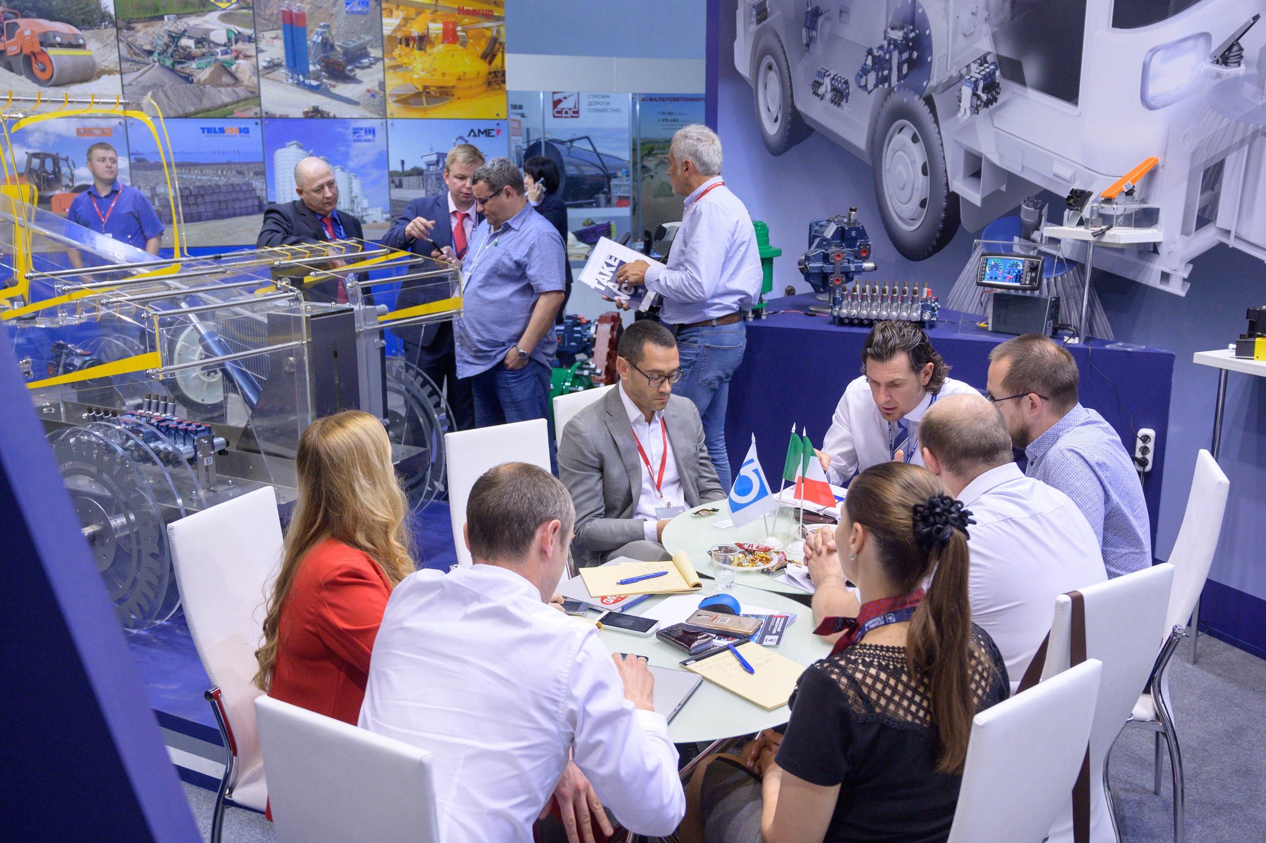 Выставка. Профессиональный фотограф Москва Россия Граждан Олег