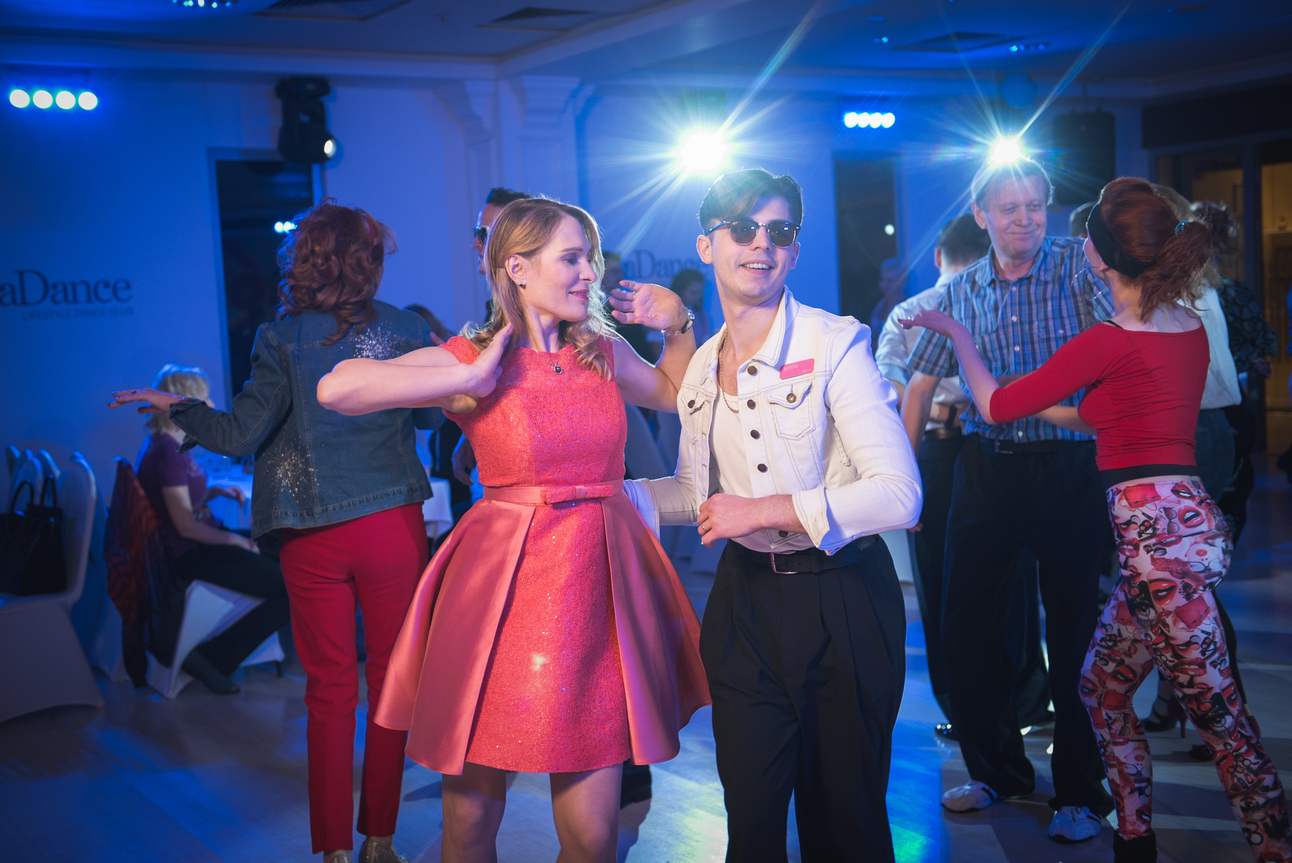 Танцы. Профессиональный фотограф Москва Россия Граждан Олег