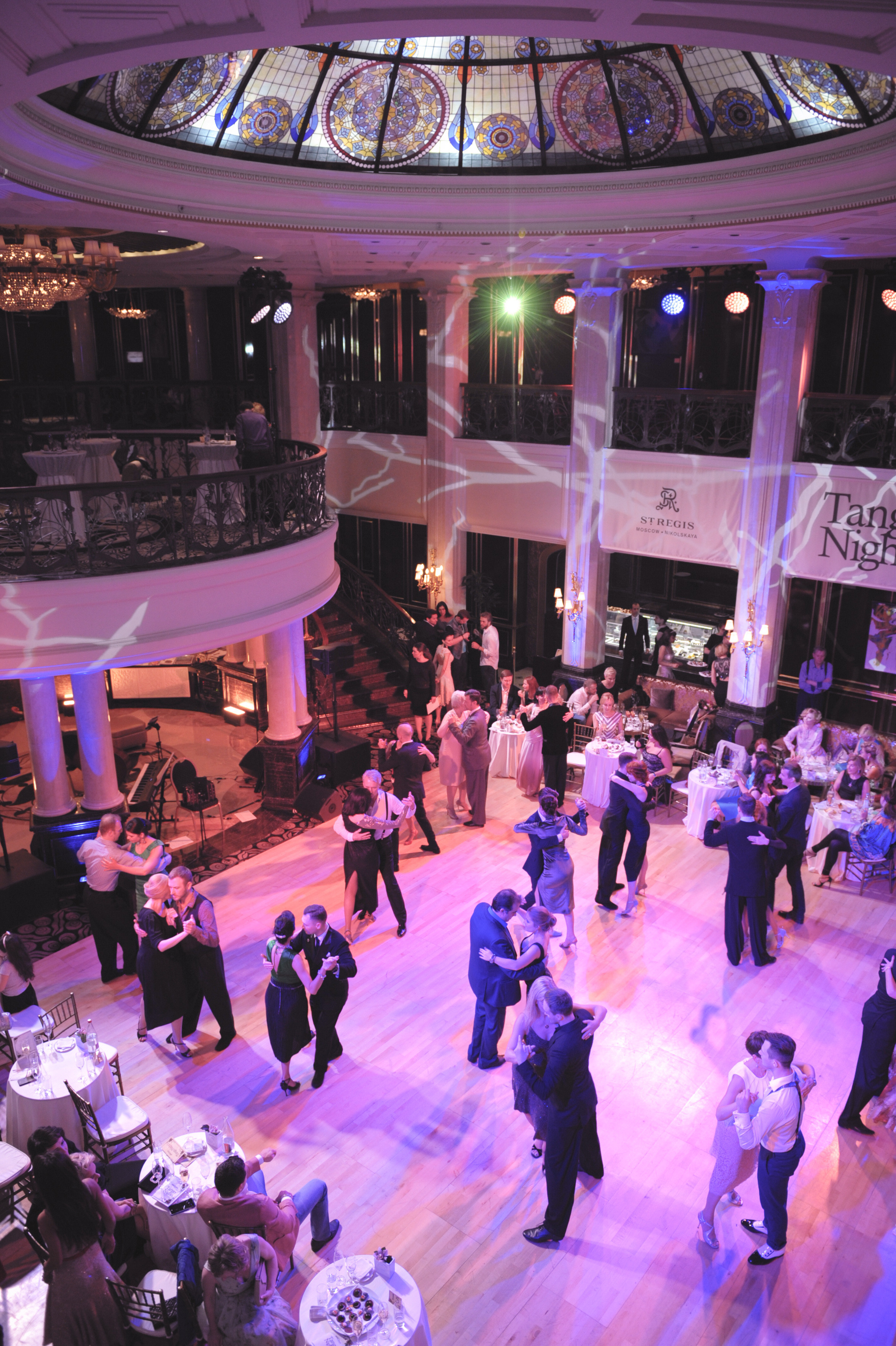 Танцы. Профессиональный фотограф Москва Россия Граждан Олег