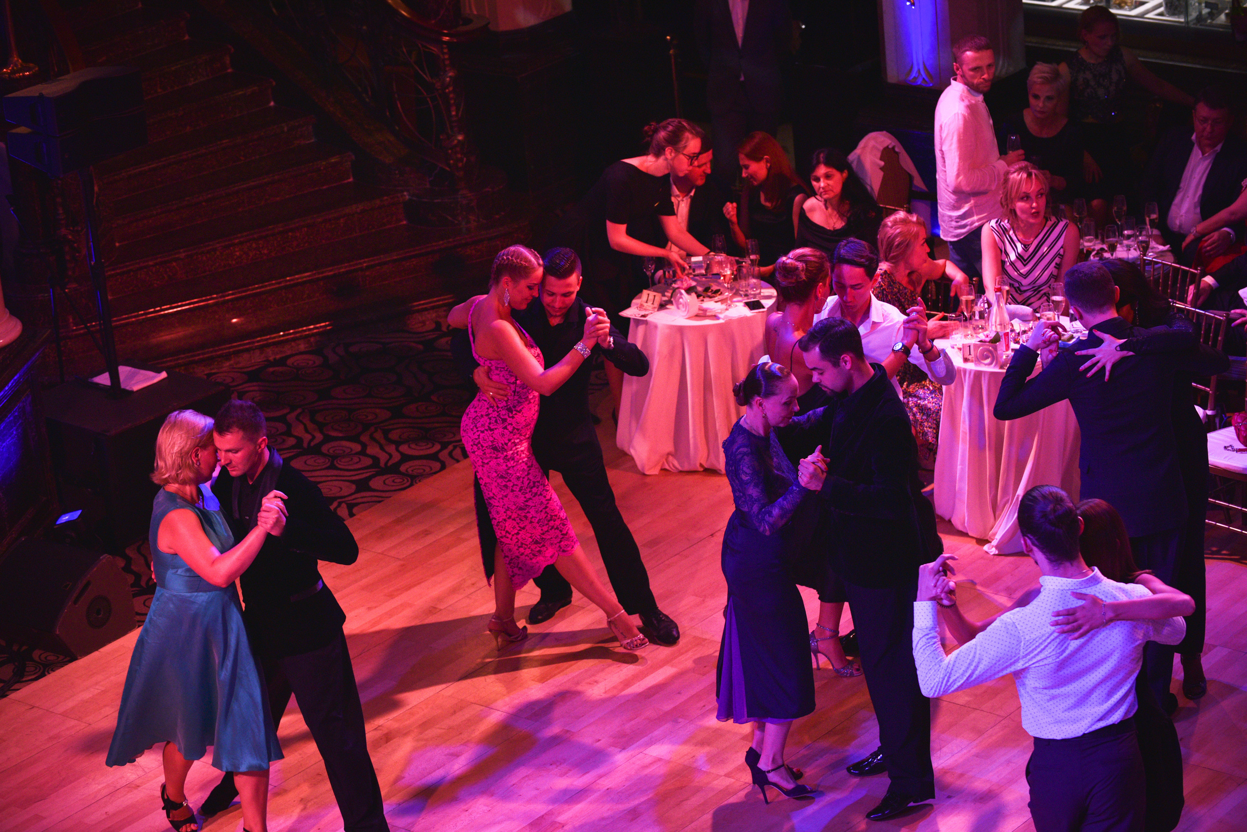 Танцы. Профессиональный фотограф Москва Россия Граждан Олег